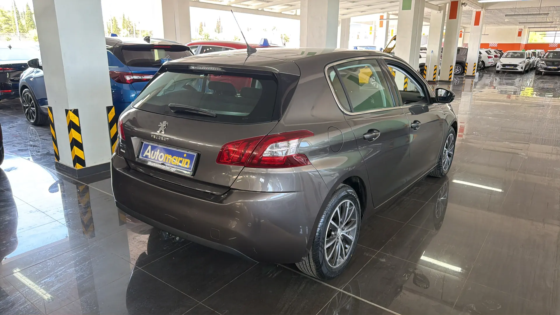 View 4 - Peugeot 308 - 2015