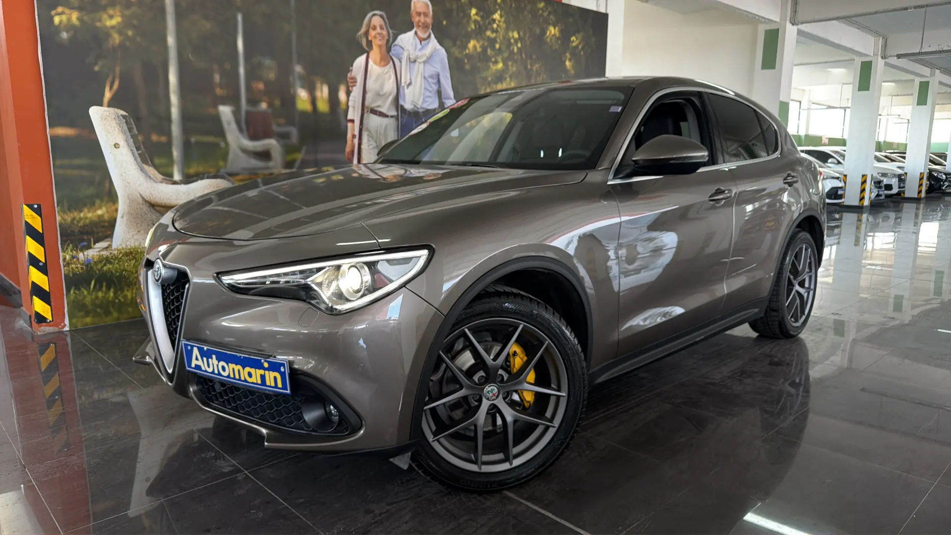 View 1 - Alfa Romeo Stelvio - 2019