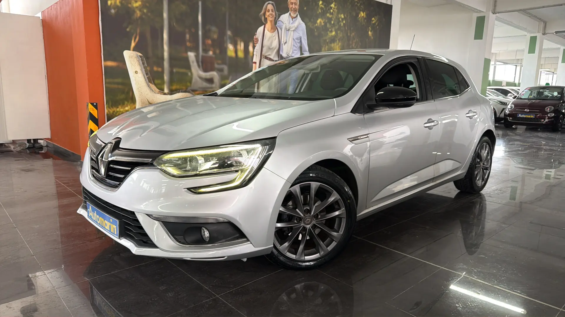 View 1 - Renault Megane - 2018