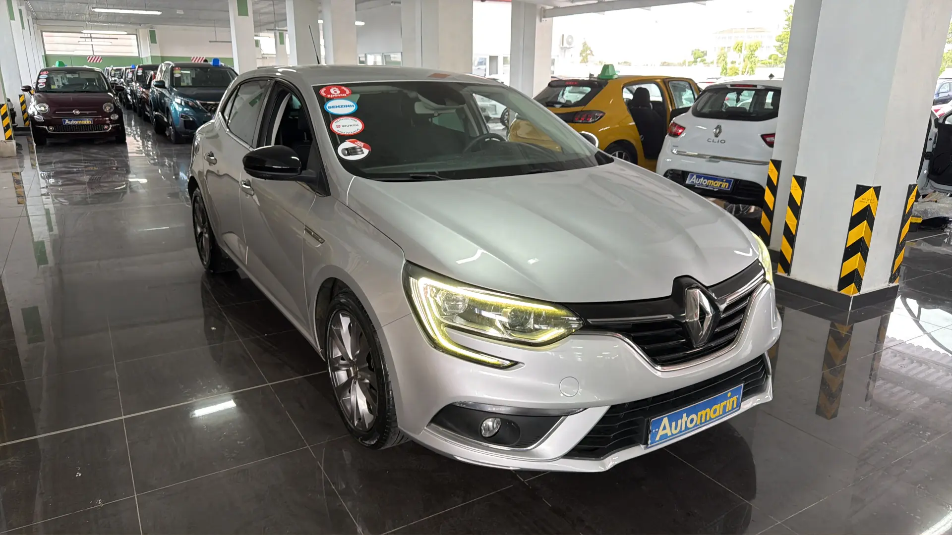 View 3 - Renault Megane - 2018
