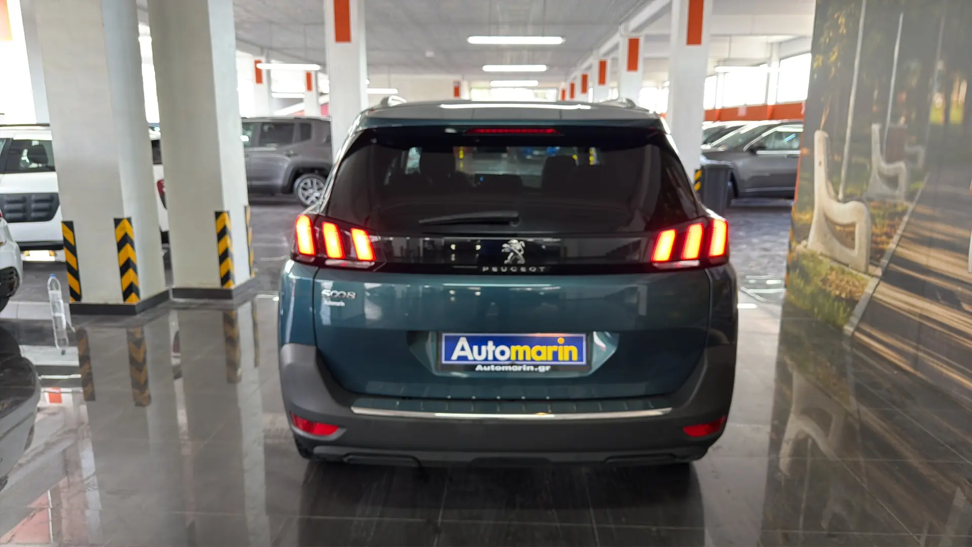 View 5 - Peugeot 5008 - 2019