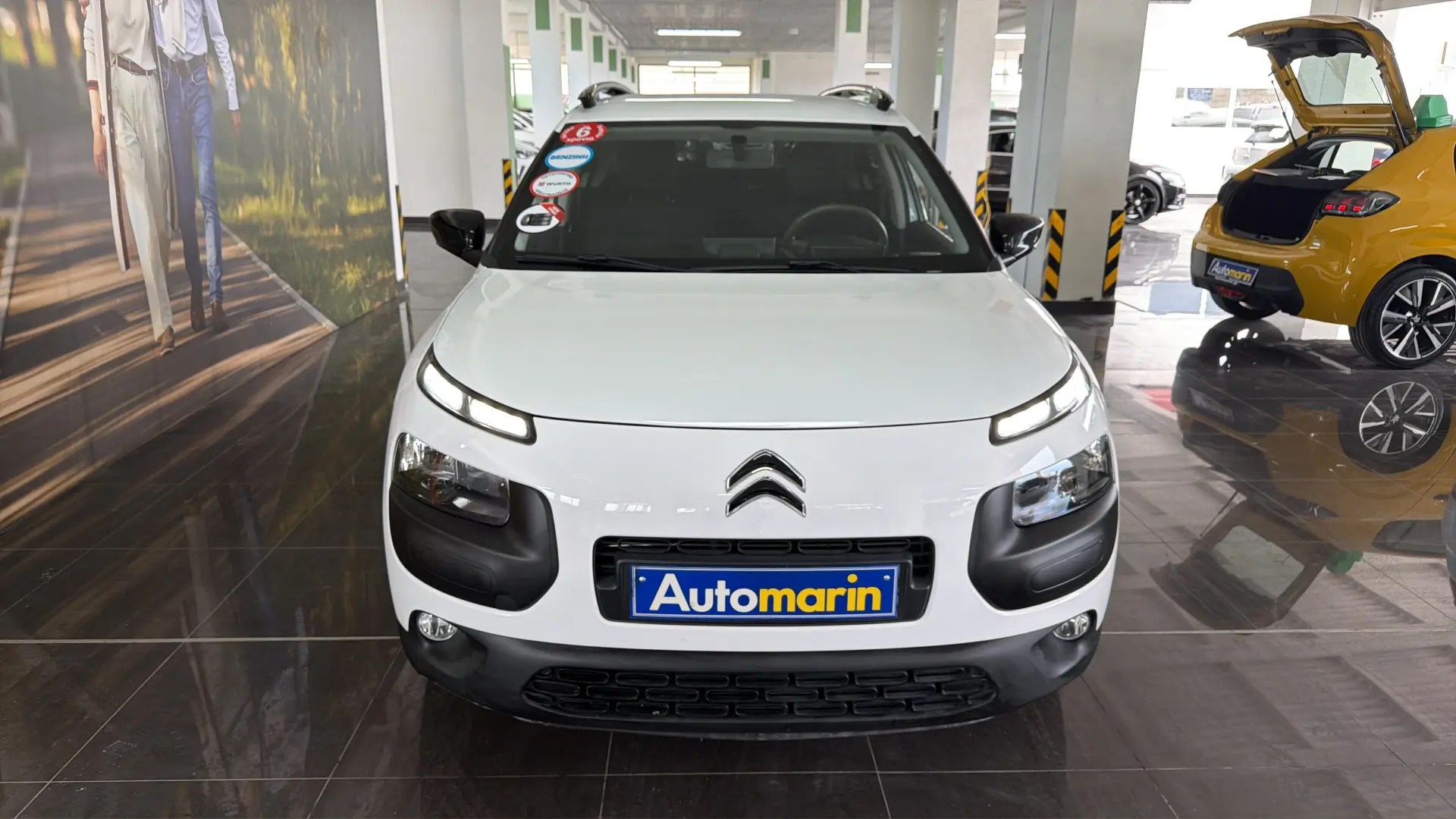 View 2 - Citroen C4 Cactus - 2016