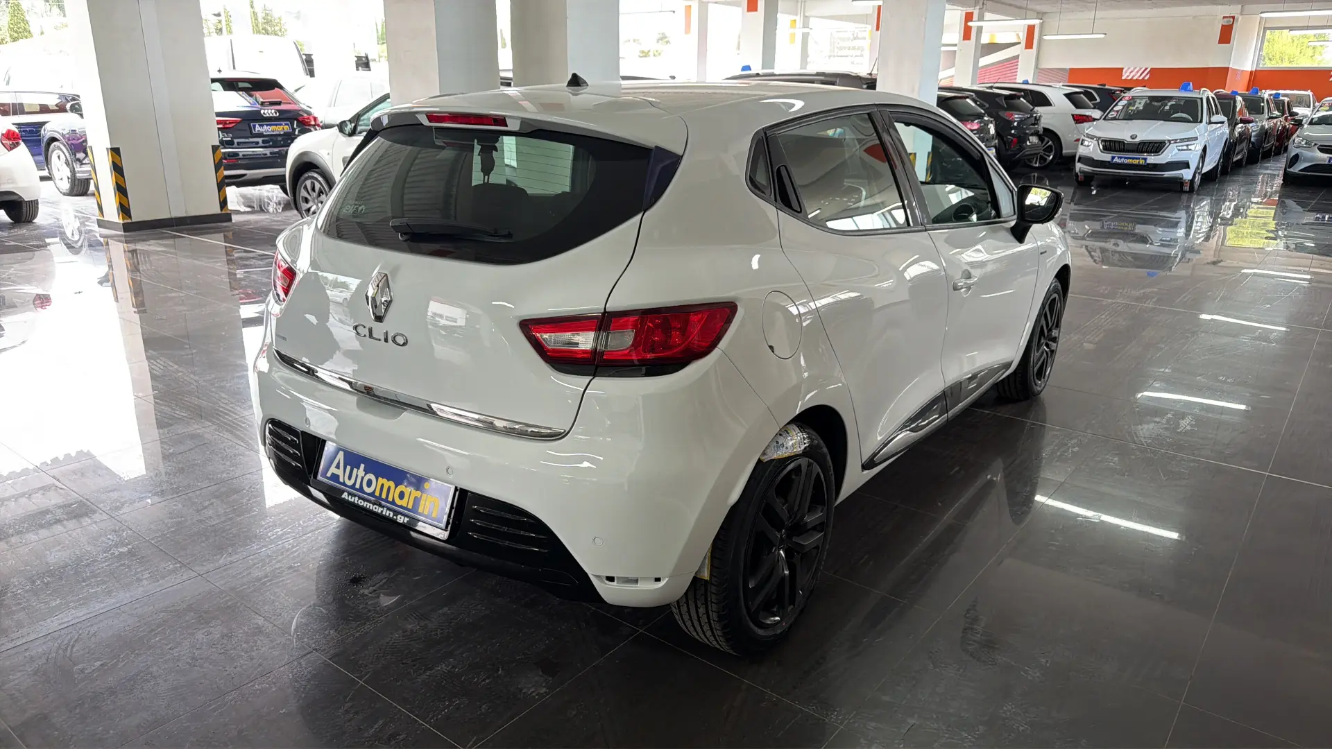 View 4 - Renault Clio - 2017