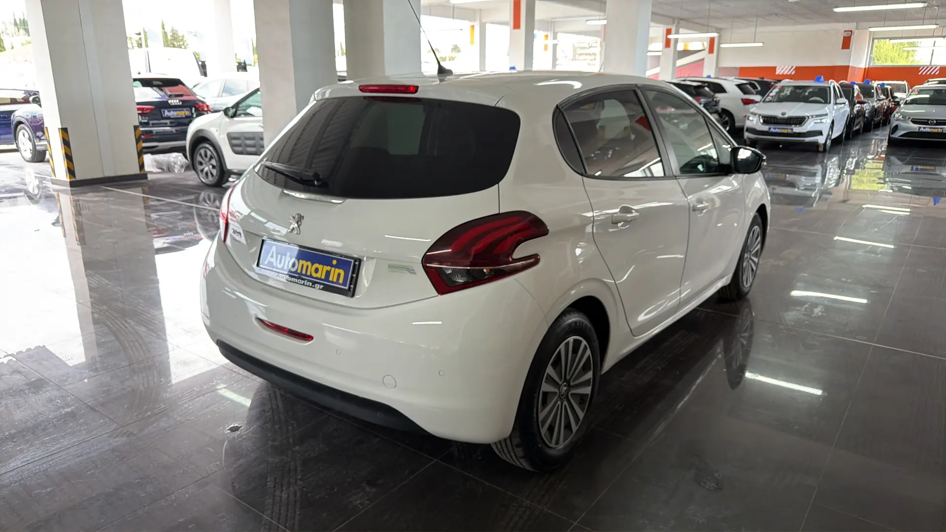 View 4 - Peugeot 208 - 2015