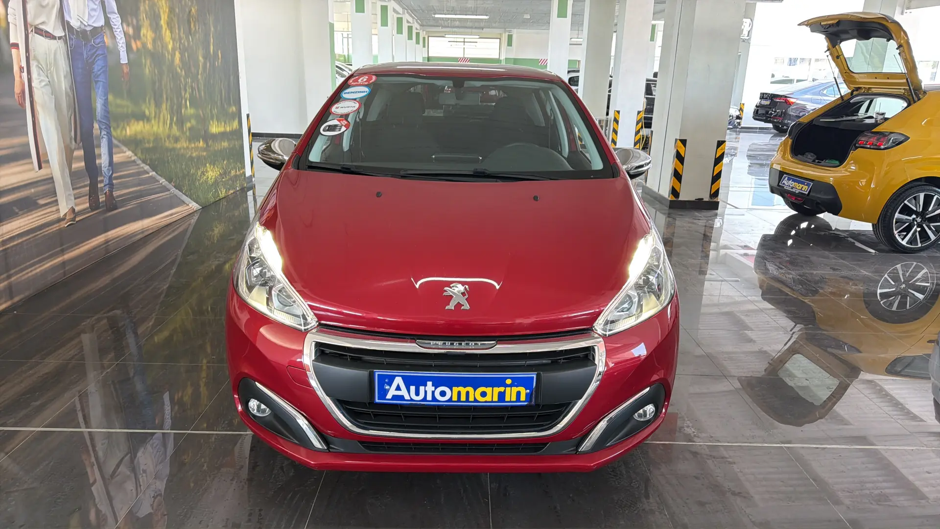 View 2 - Peugeot 208 - 2016