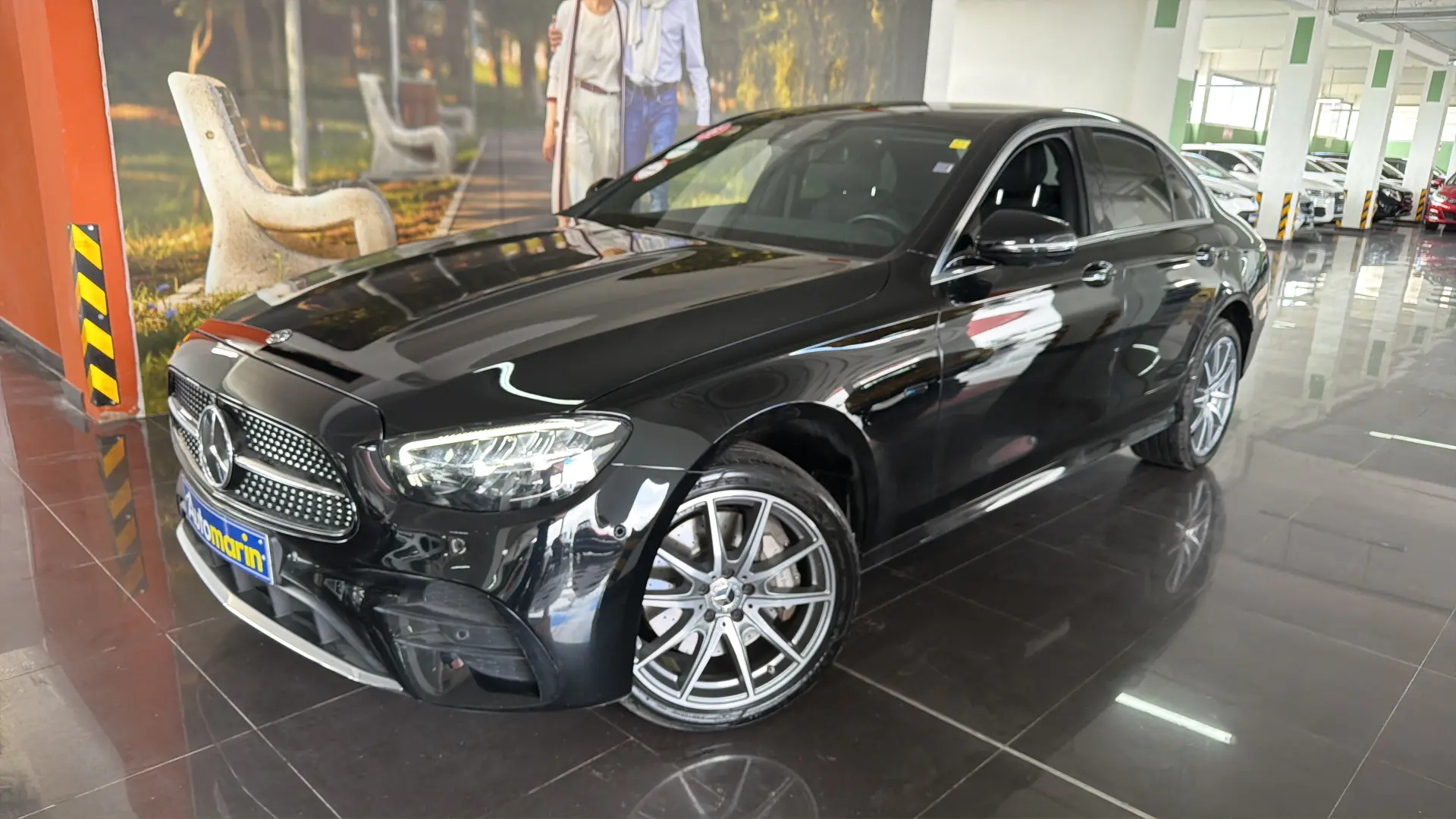 View 1 - Mercedes-Benz E 300 - 2020