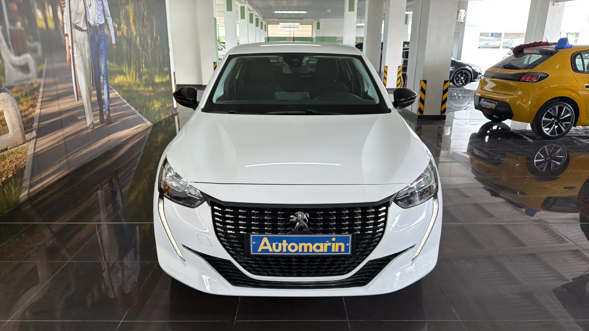 View 2 - Peugeot 208 - 2022