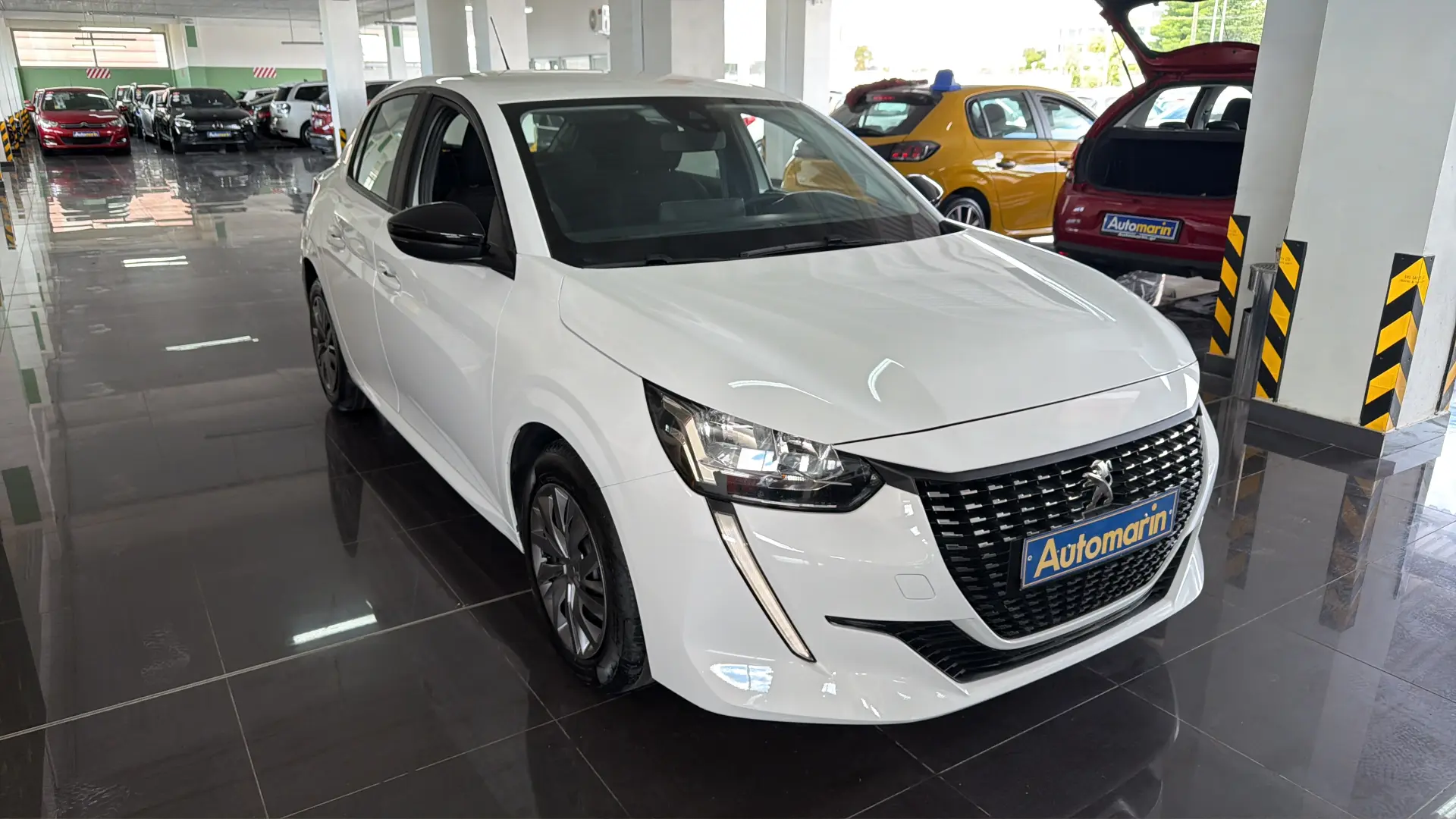 View 3 - Peugeot 208 - 2022