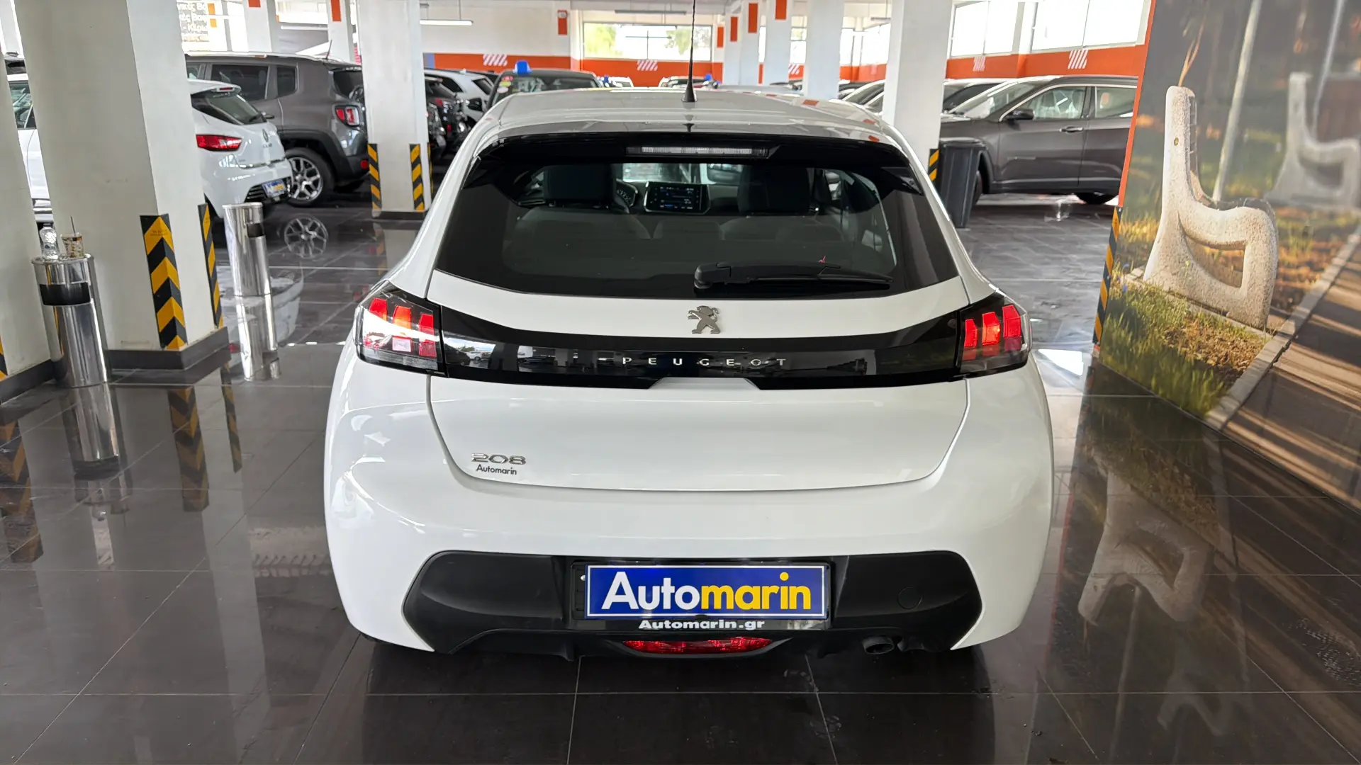 View 5 - Peugeot 208 - 2022