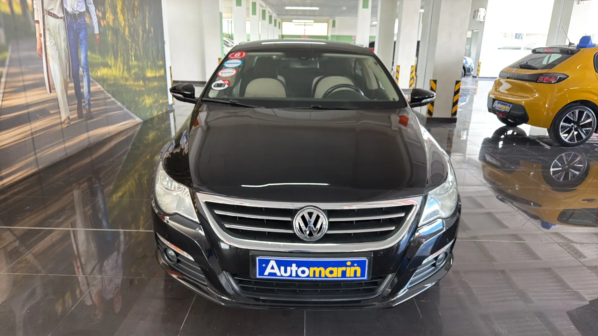 View 2 - Volkswagen Passat CC - 2009