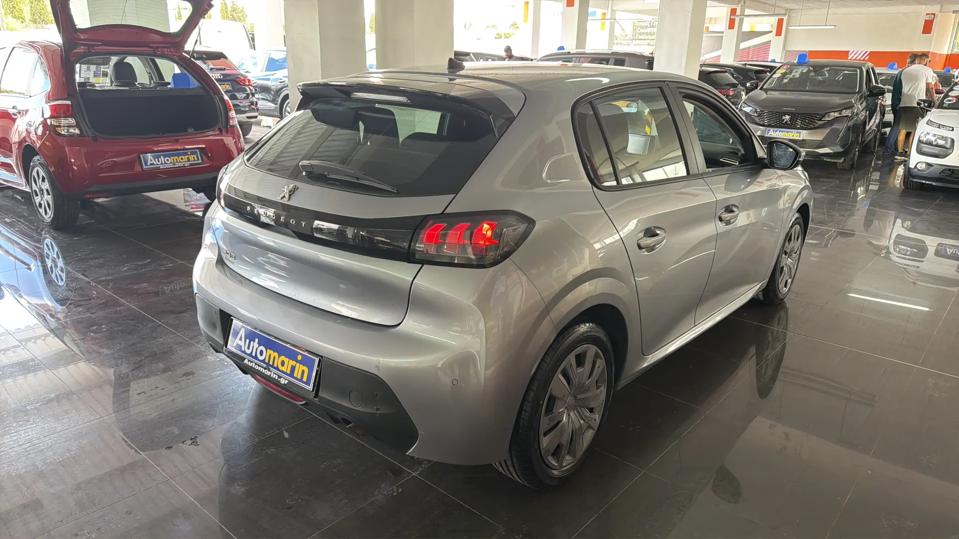 View 4 - Peugeot 208 - 2020