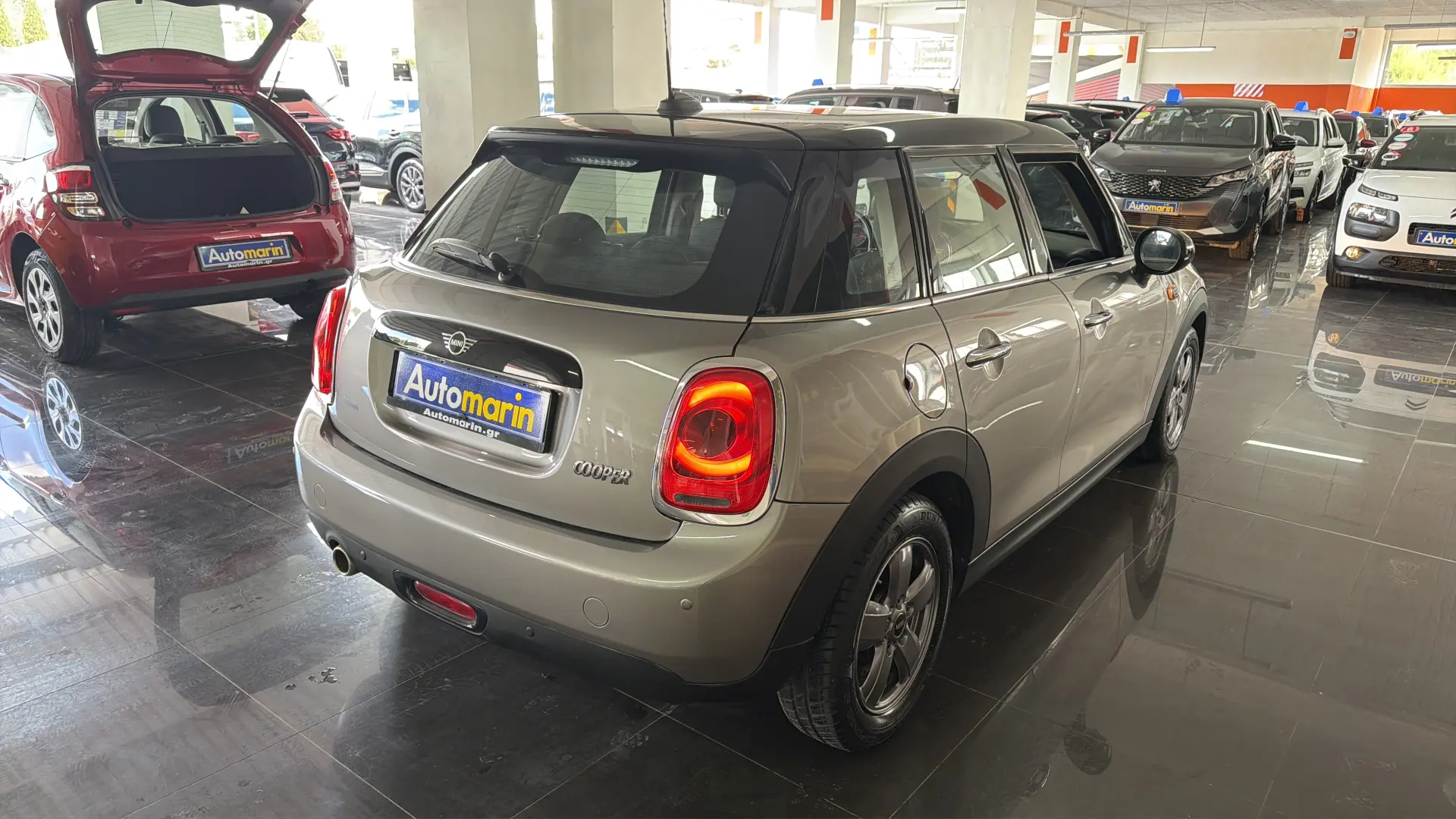 View 4 - Mini Cooper - 2018