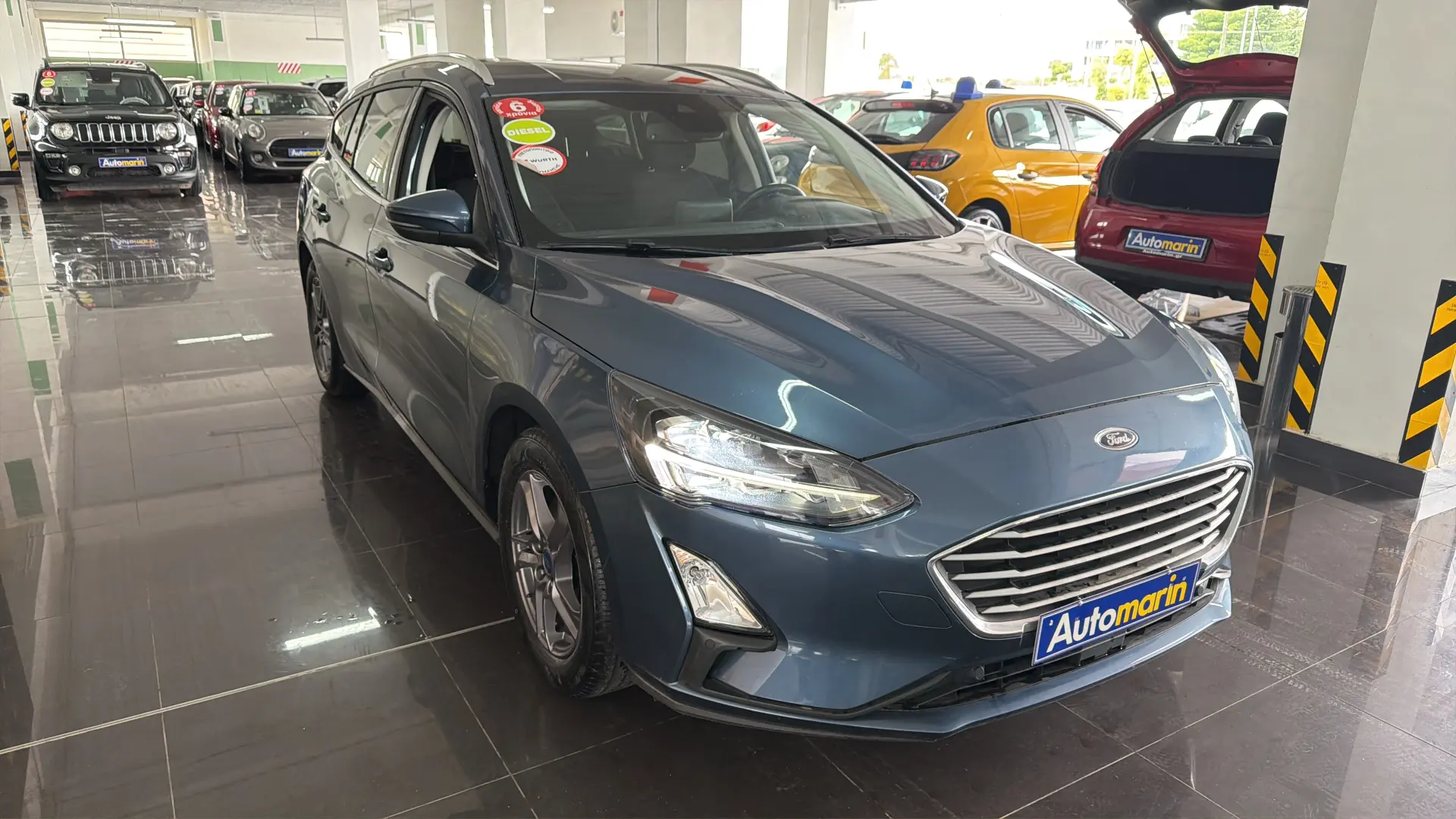View 3 - Ford Focus - 2021