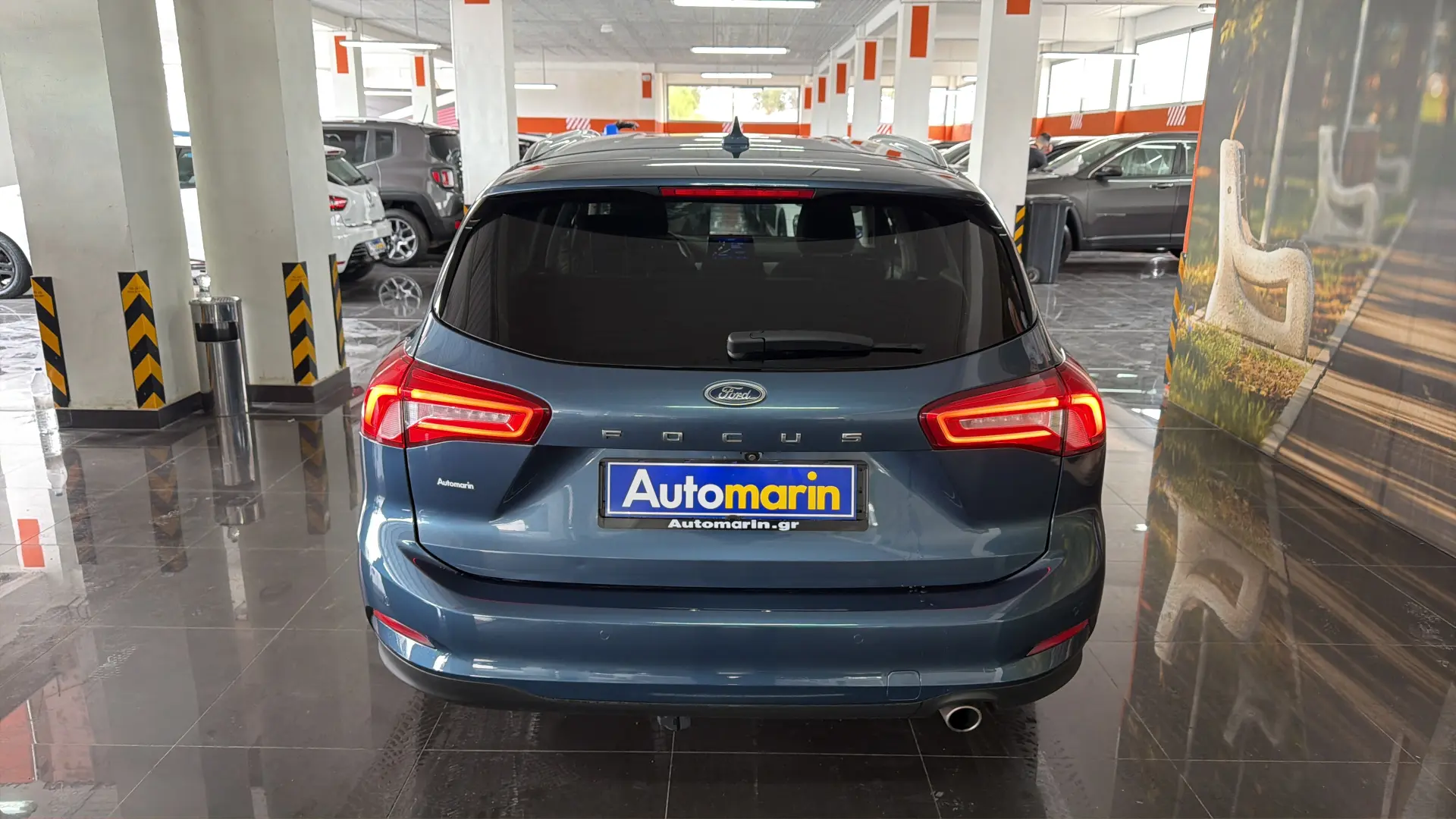 View 5 - Ford Focus - 2021