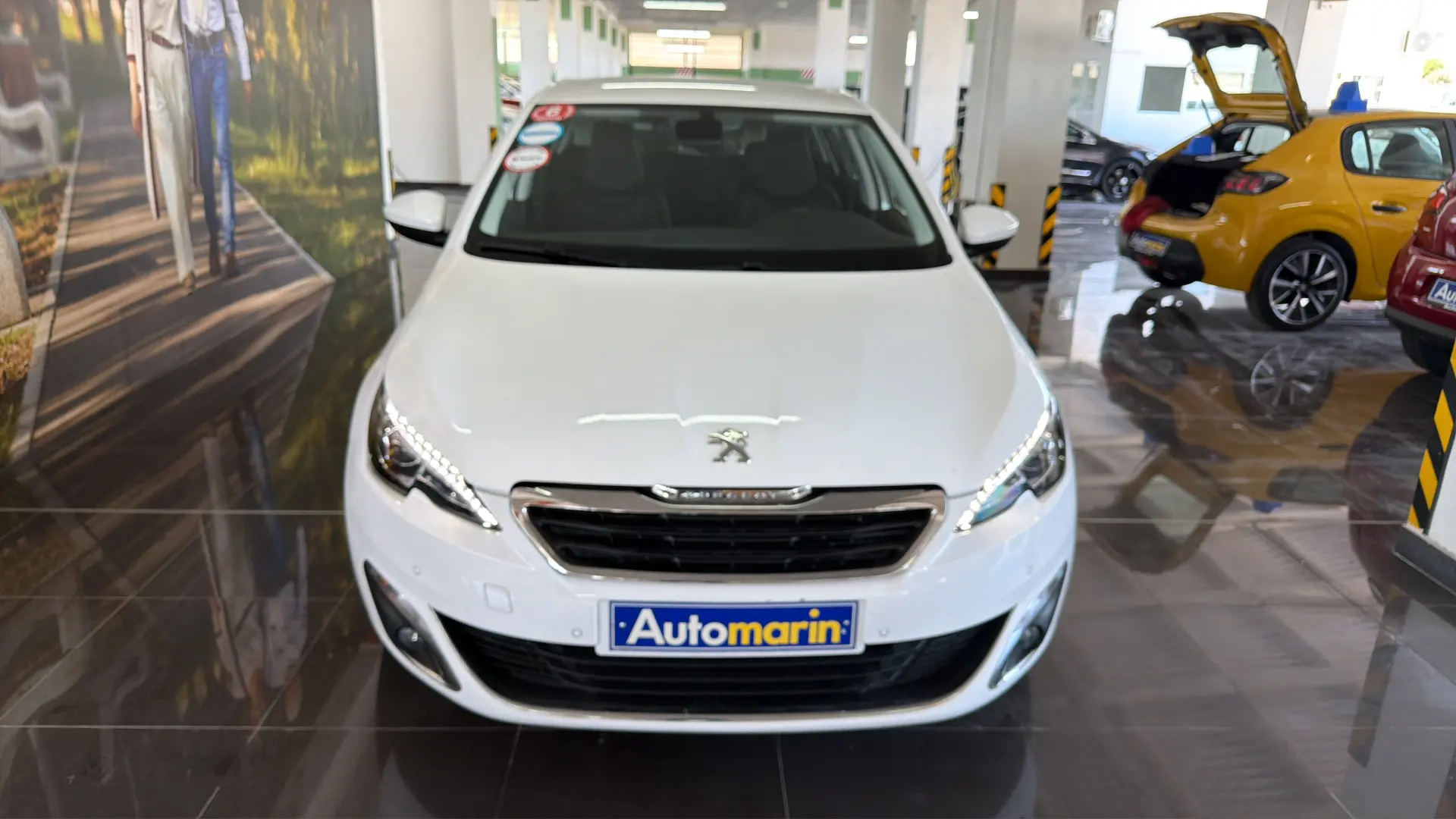 View 2 - Peugeot 308 - 2016