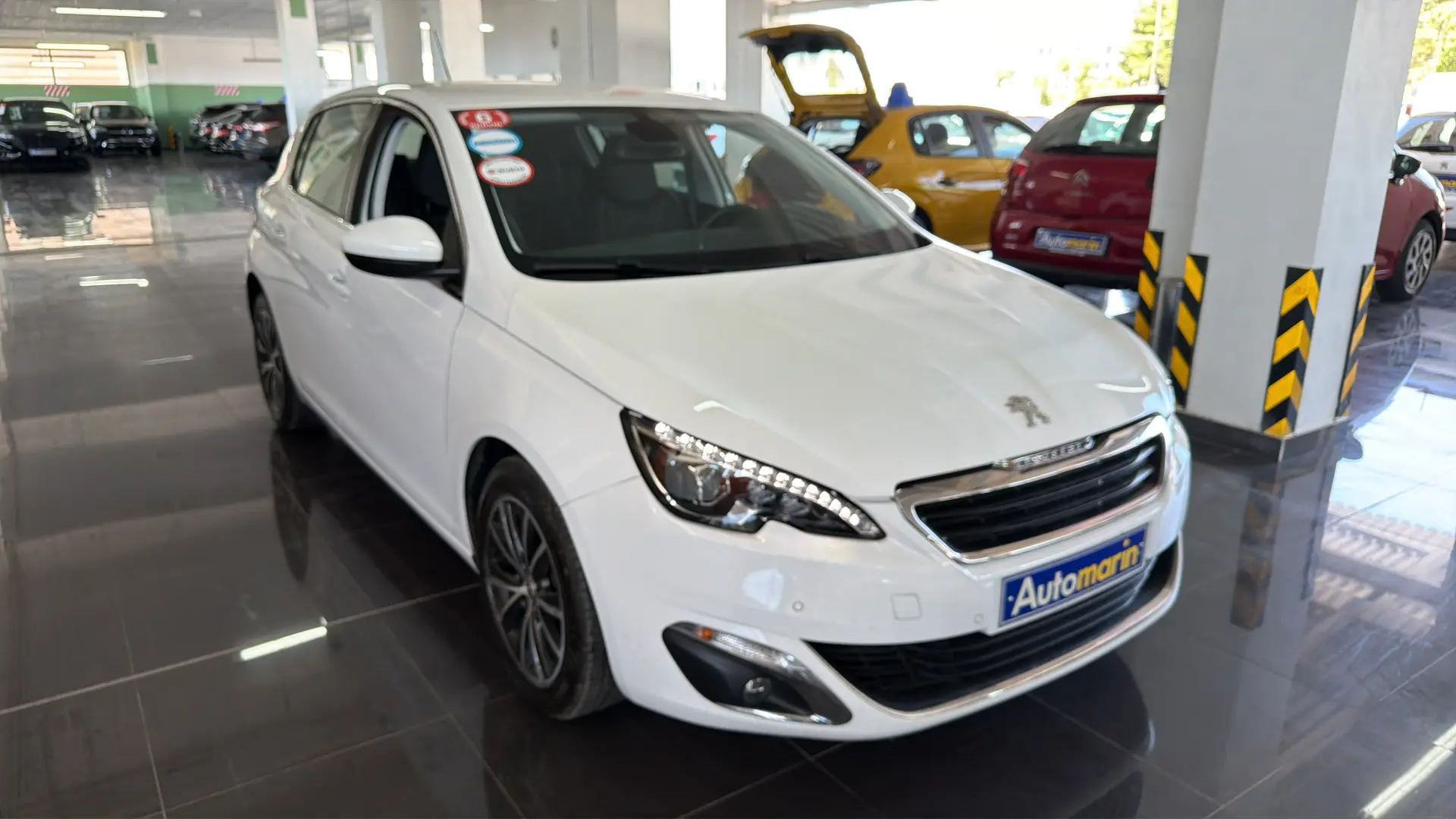 View 3 - Peugeot 308 - 2016
