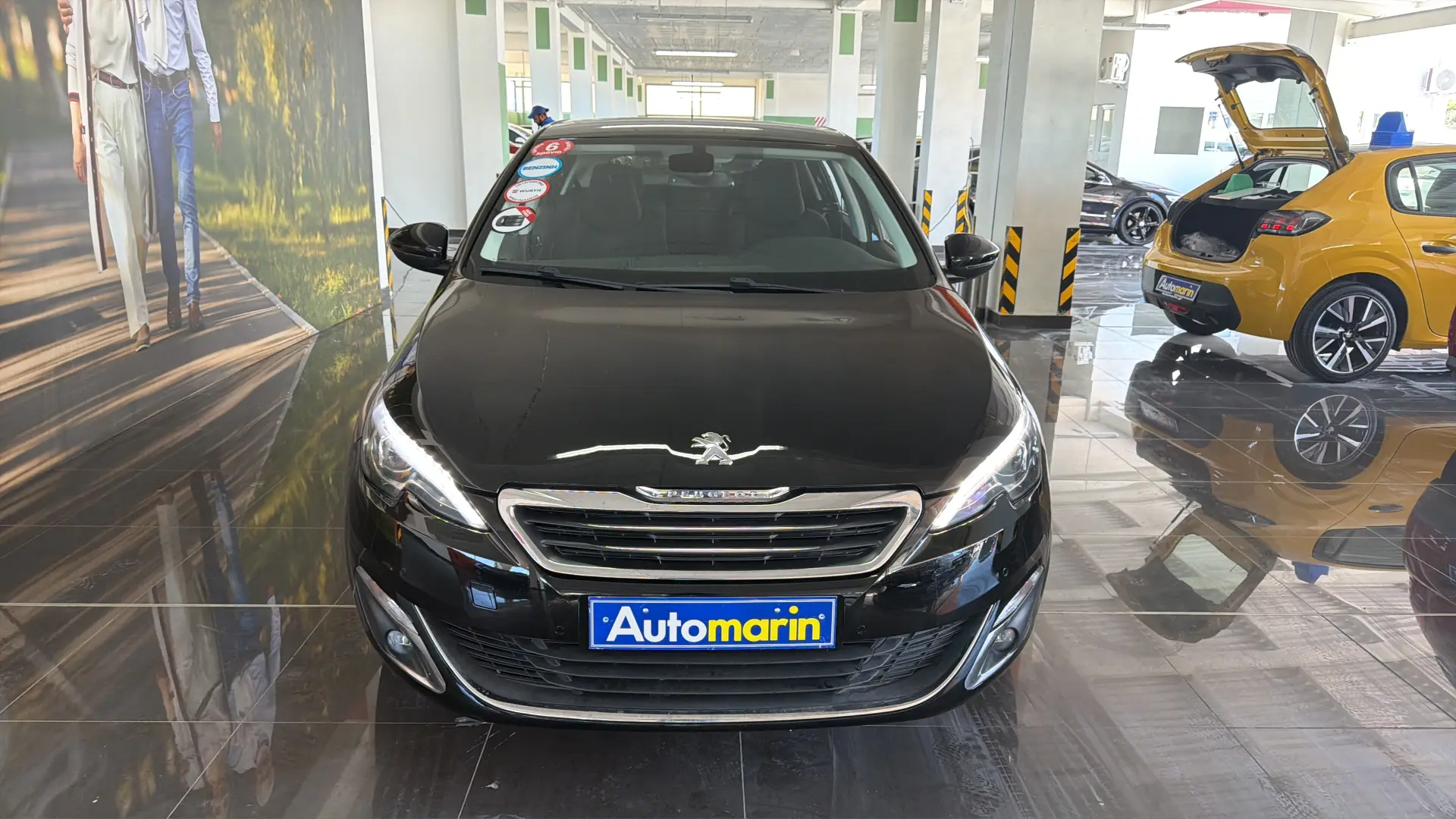 View 2 - Peugeot 308 - 2017