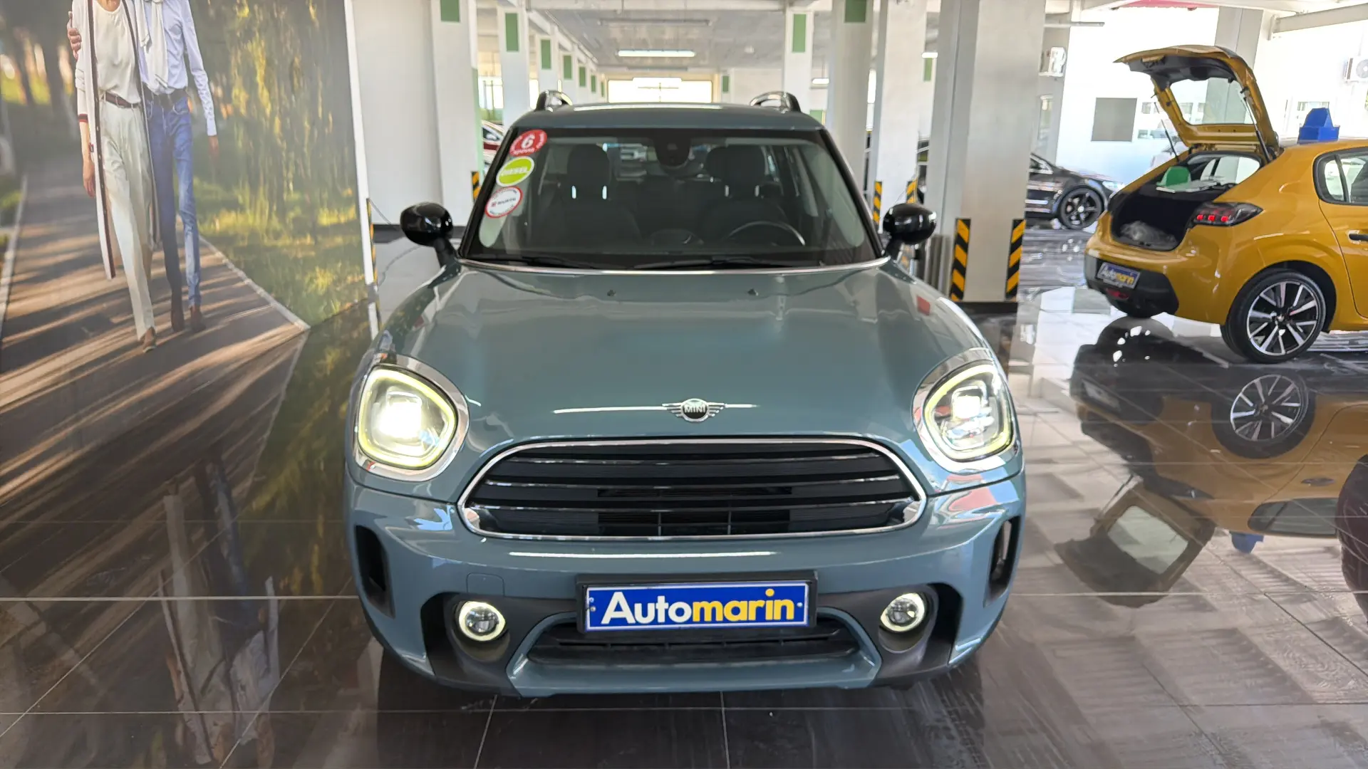 View 2 - Mini Countryman - 2022