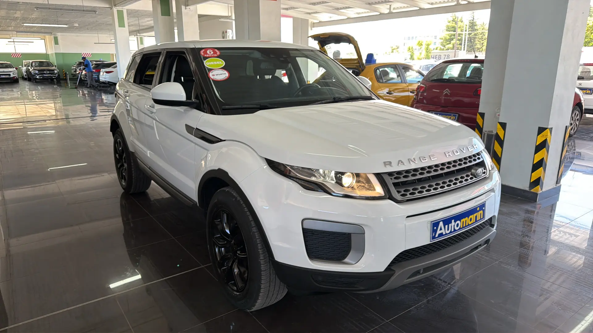 View 3 - Land Rover Range Rover Evoque - 2017