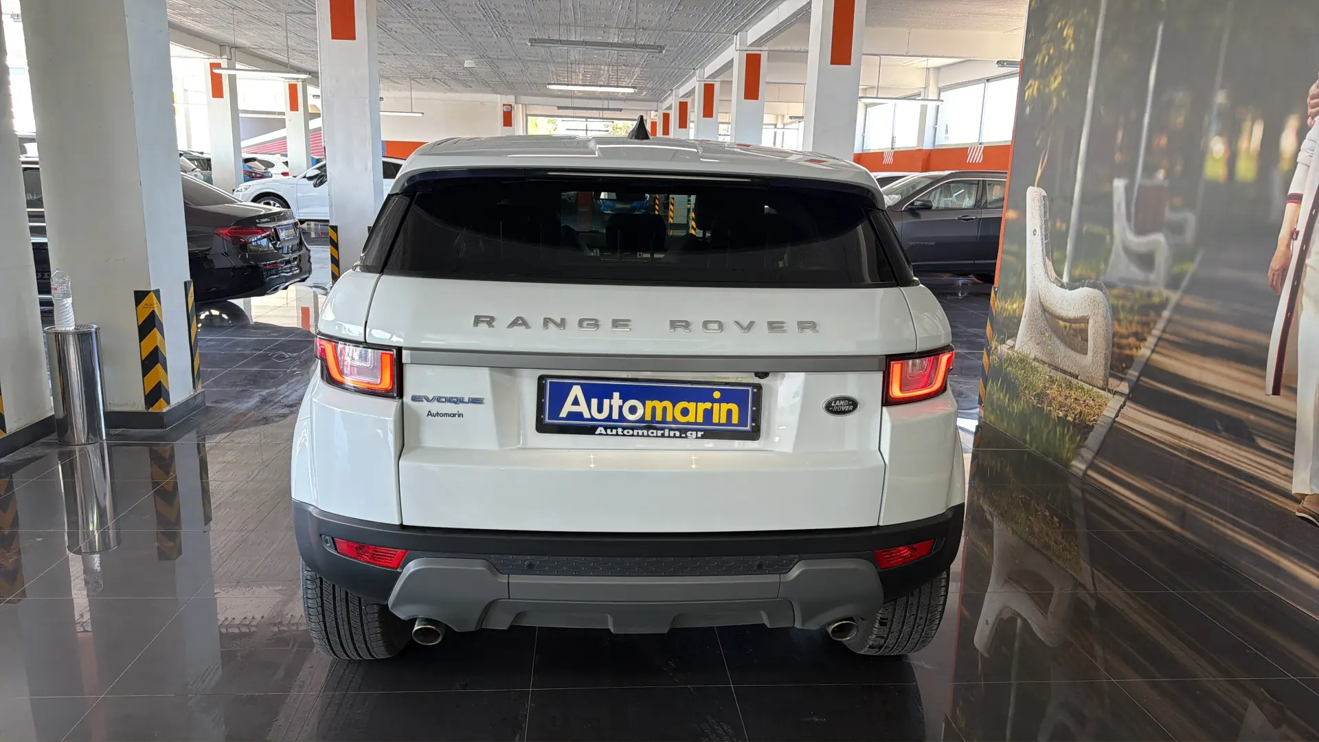 View 5 - Land Rover Range Rover Evoque - 2017