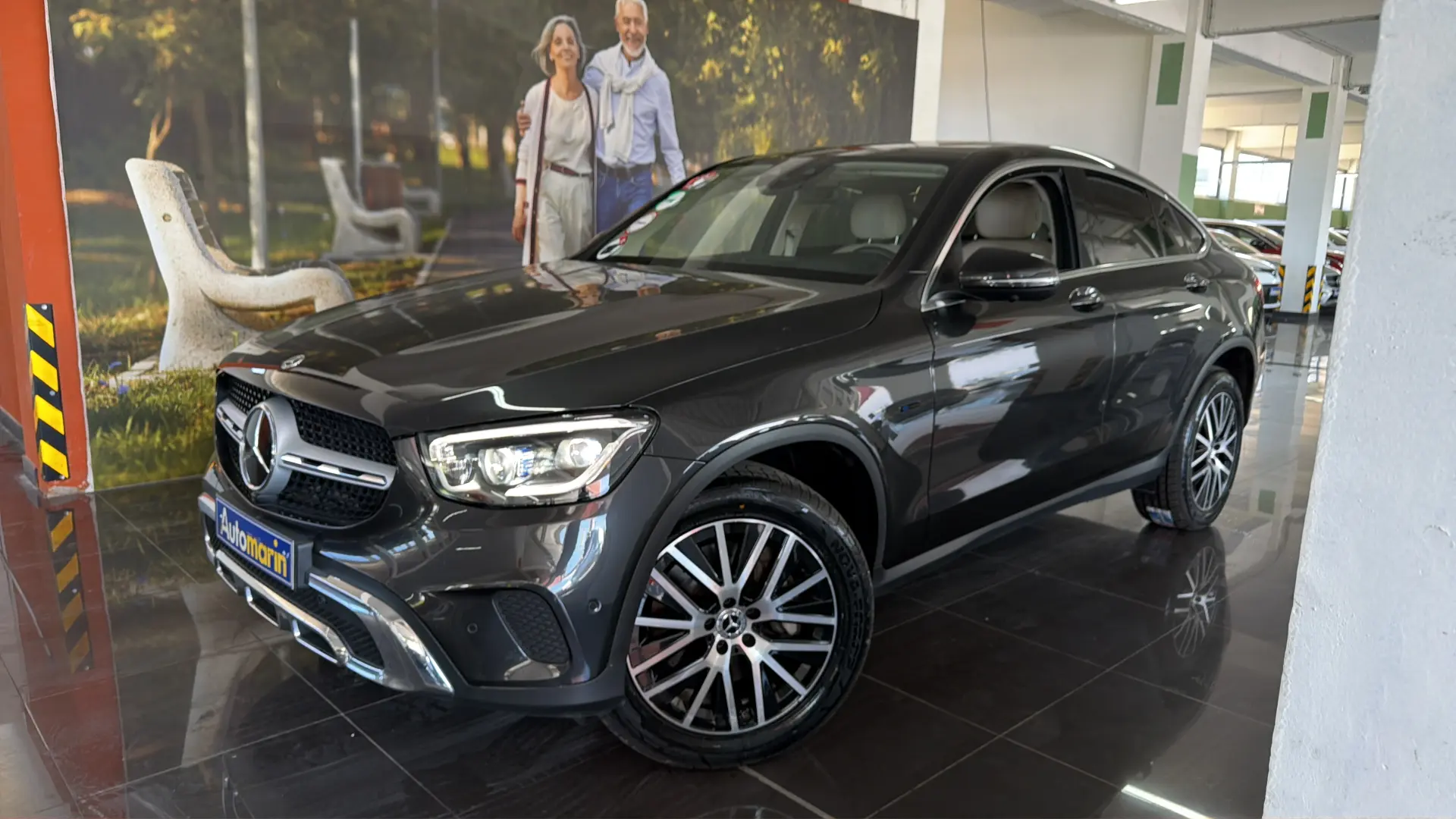 View 1 - Mercedes-Benz GLC 300 - 2021