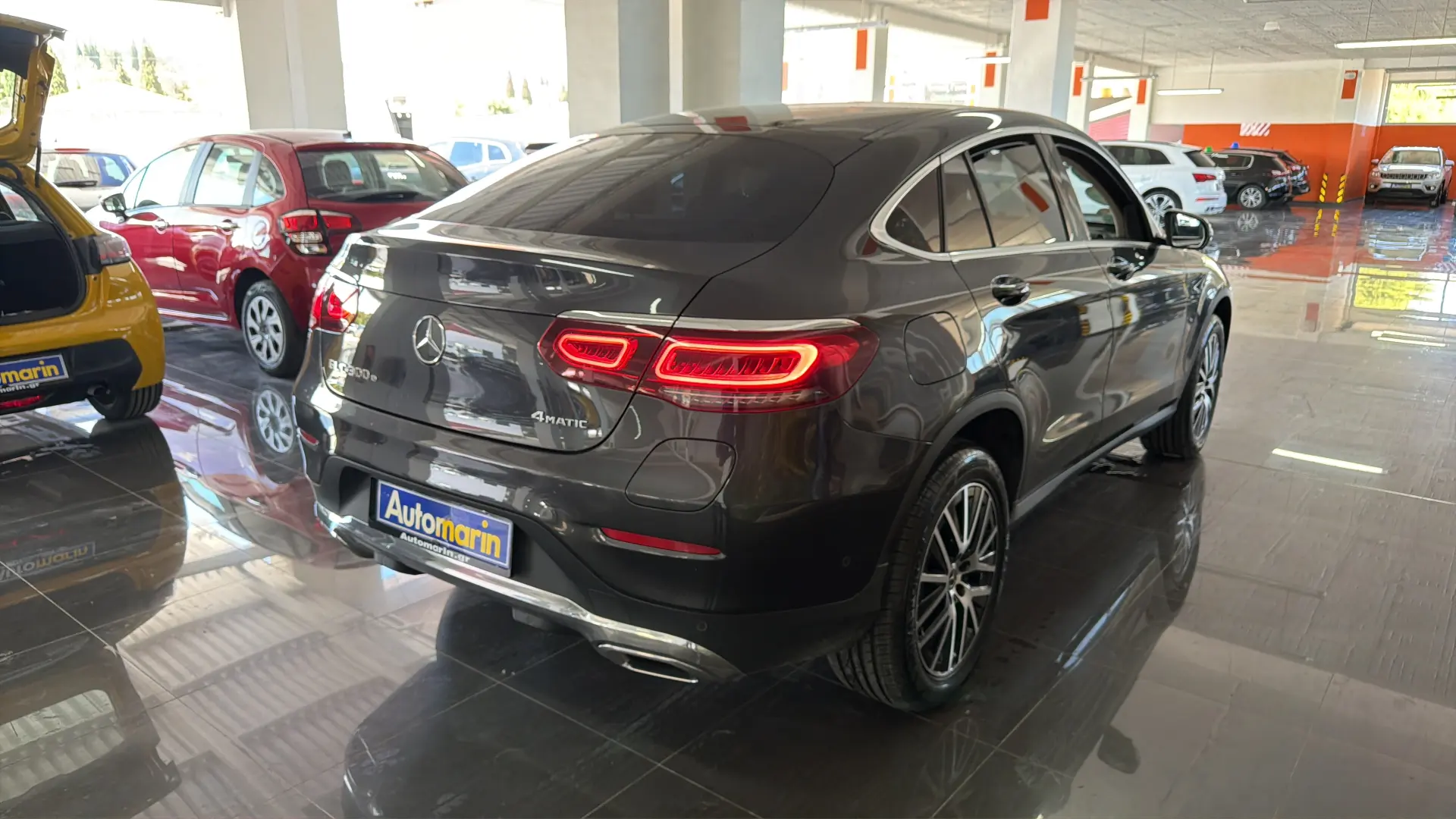 View 4 - Mercedes-Benz GLC 300 - 2021