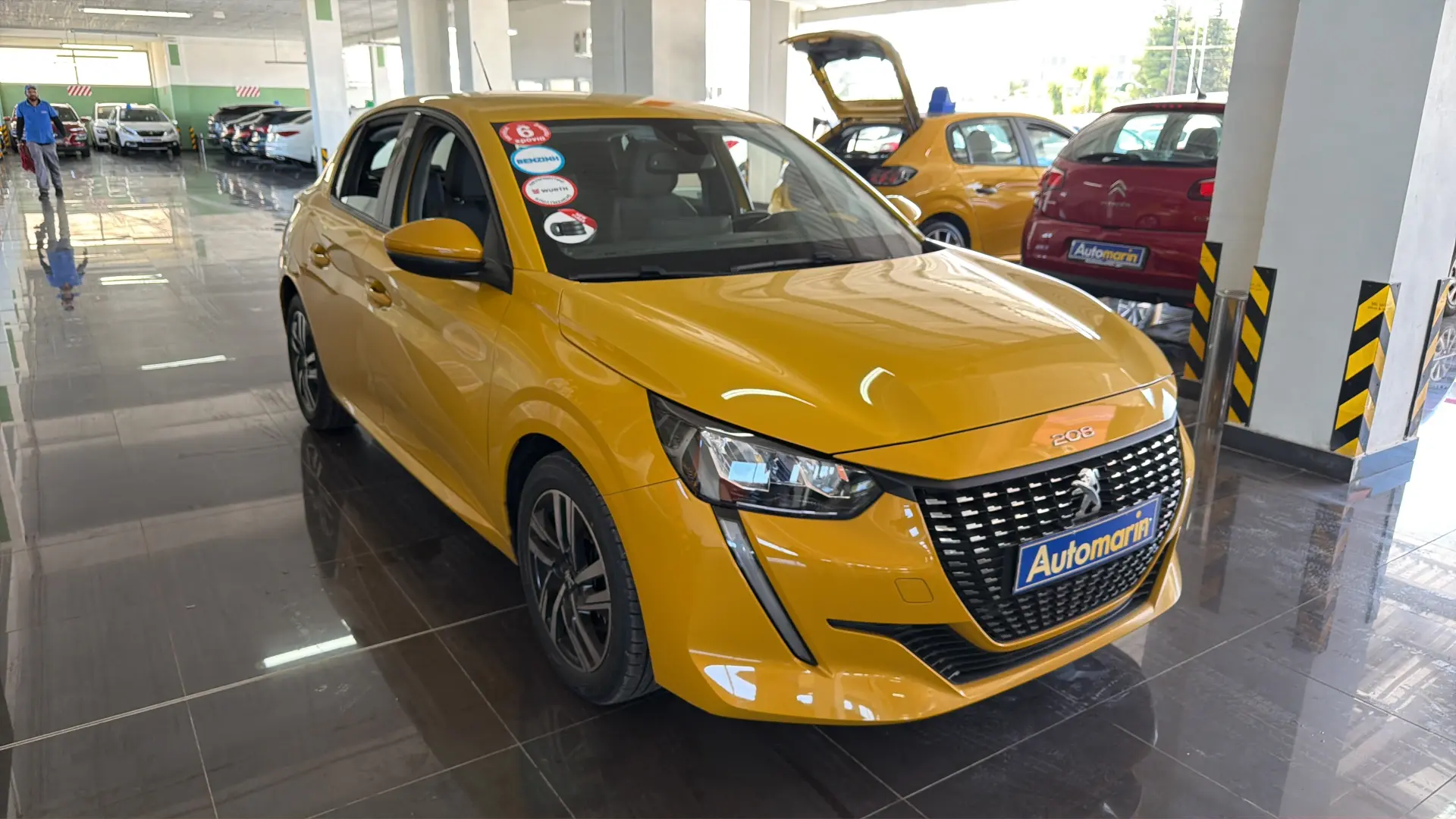 View 3 - Peugeot 208 - 2020