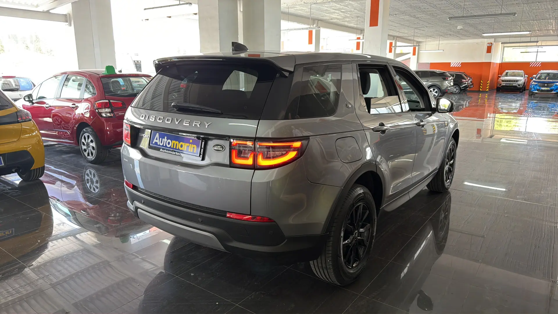 View 4 - Land Rover Discovery Sport - 2020