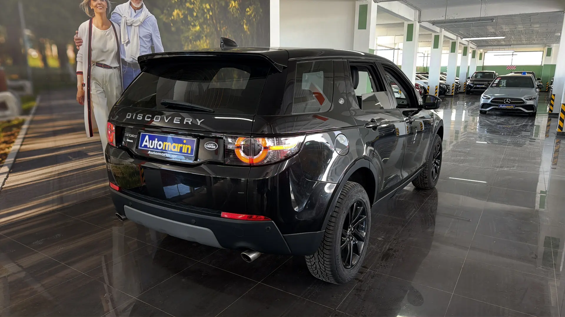 View 4 - Land Rover Discovery Sport - 2018
