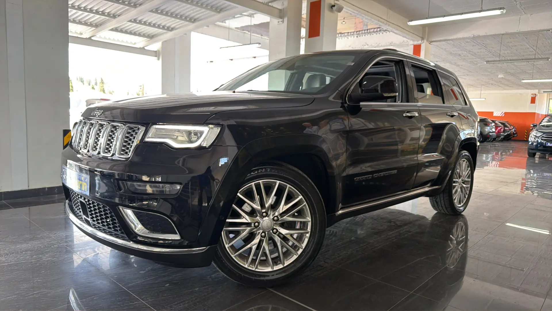 View 1 - Jeep Grand Cherokee - 2018