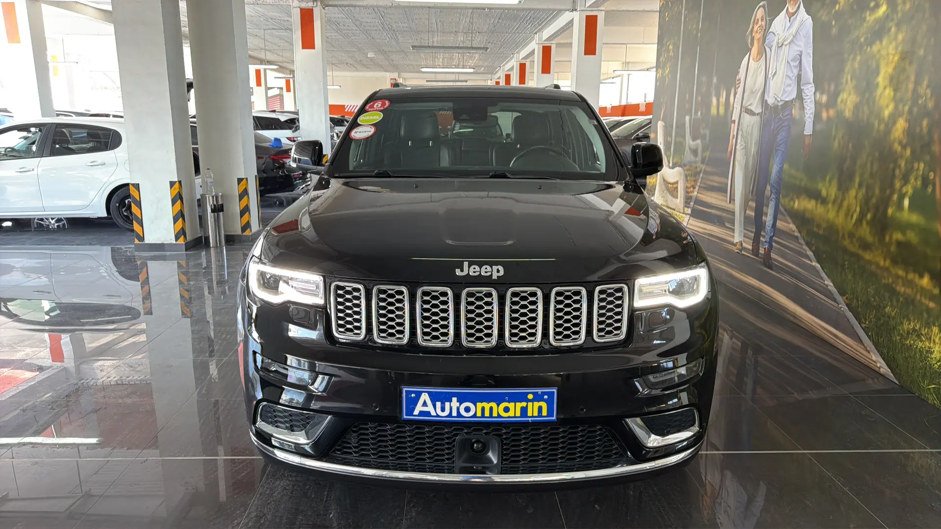 View 2 - Jeep Grand Cherokee - 2018