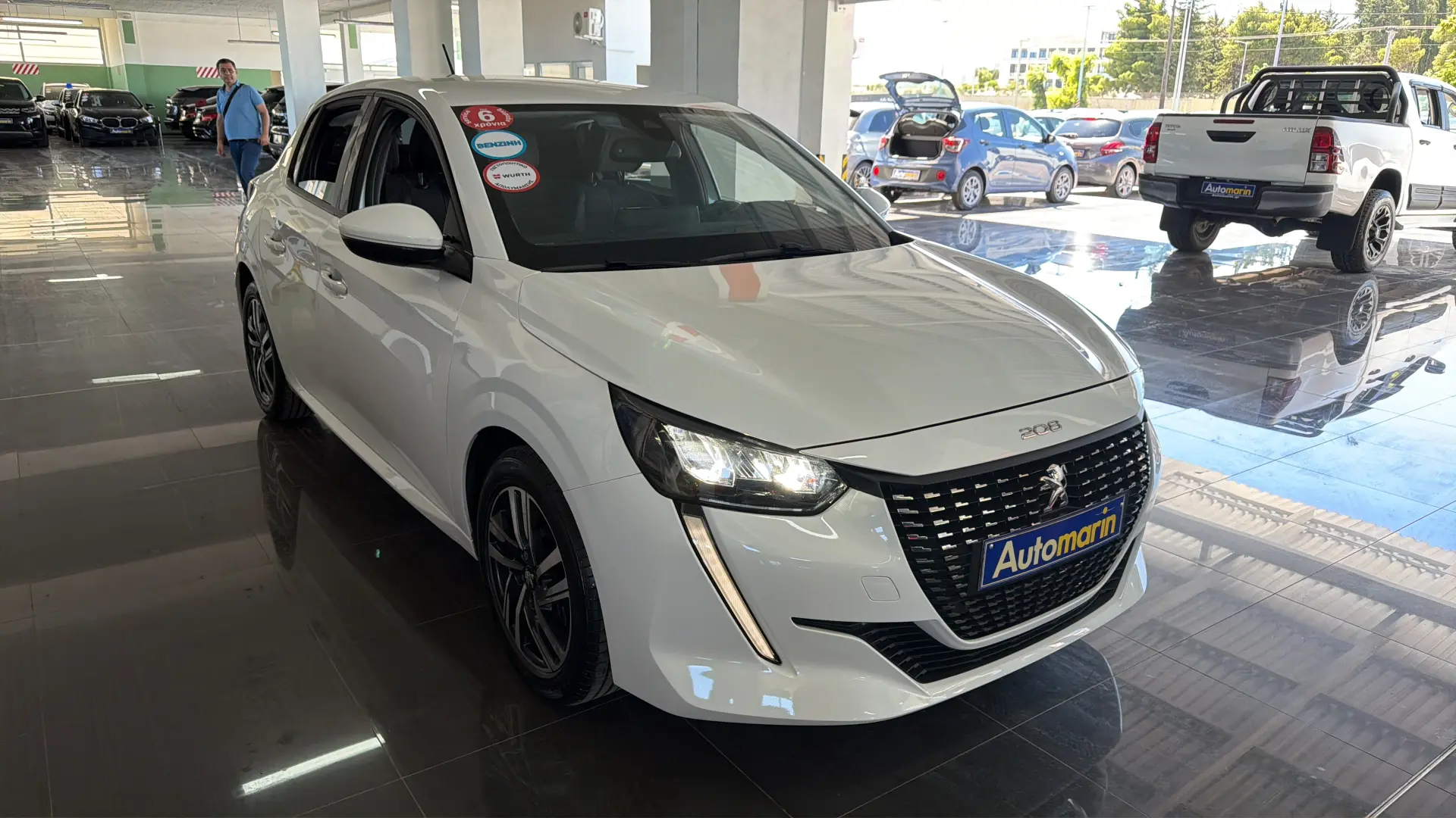 View 3 - Peugeot 208 - 2021