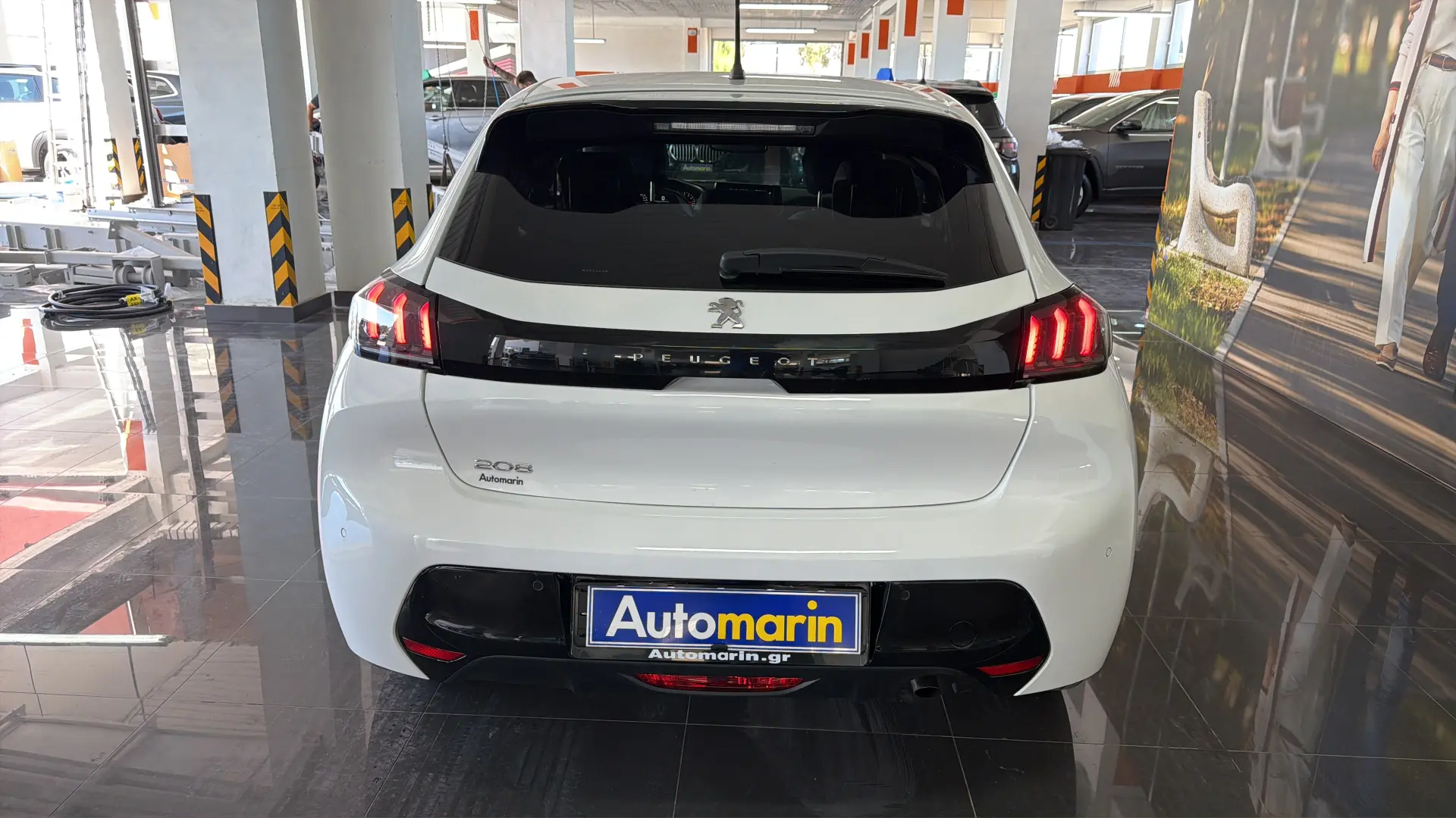 View 5 - Peugeot 208 - 2021