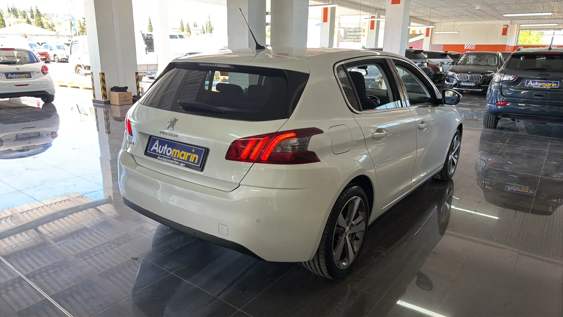 View 4 - Peugeot 308 - 2019