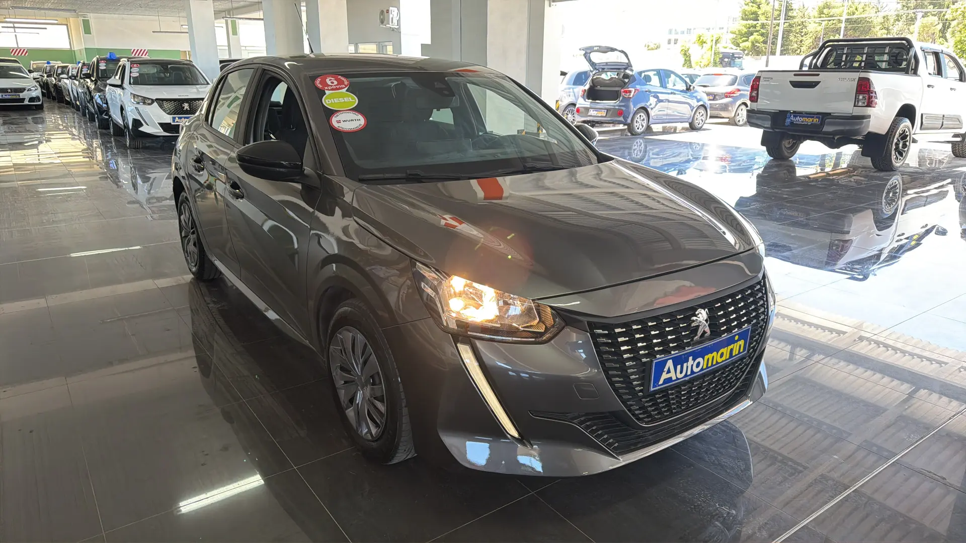 View 3 - Peugeot 208 - 2022