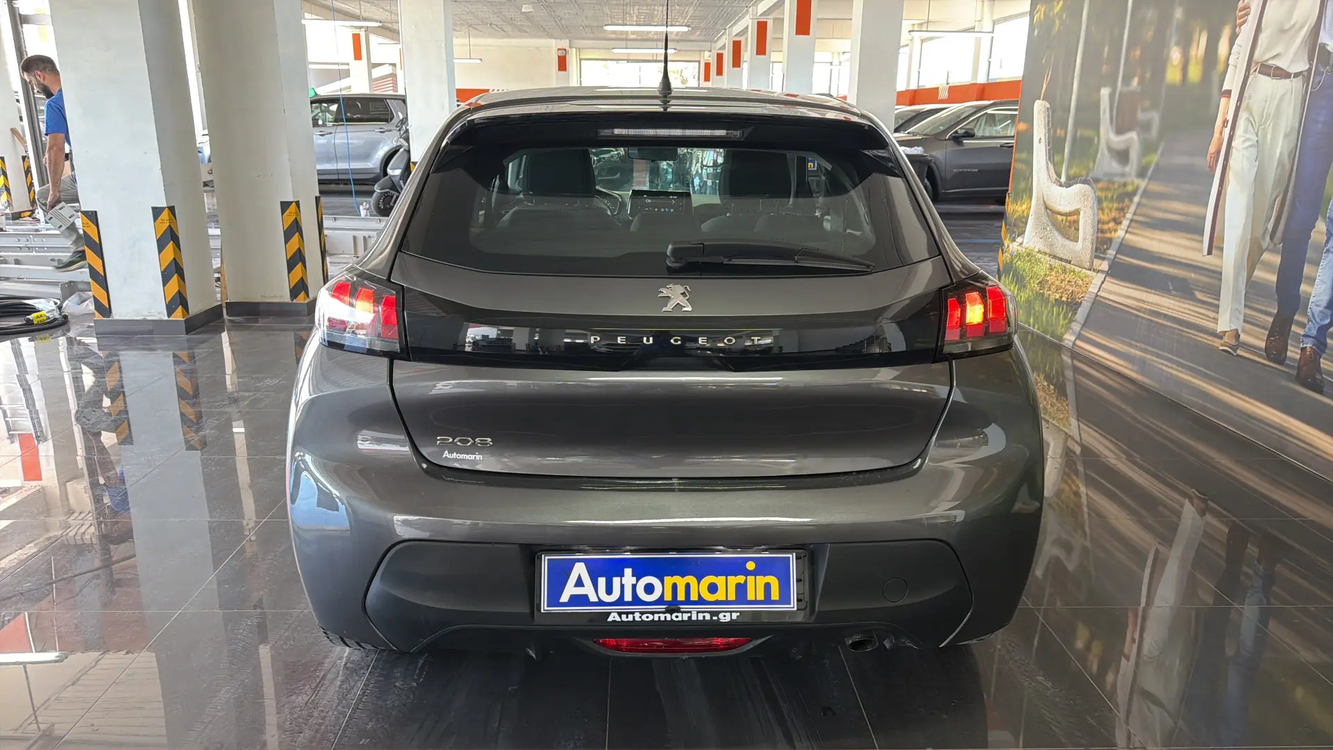 View 5 - Peugeot 208 - 2022