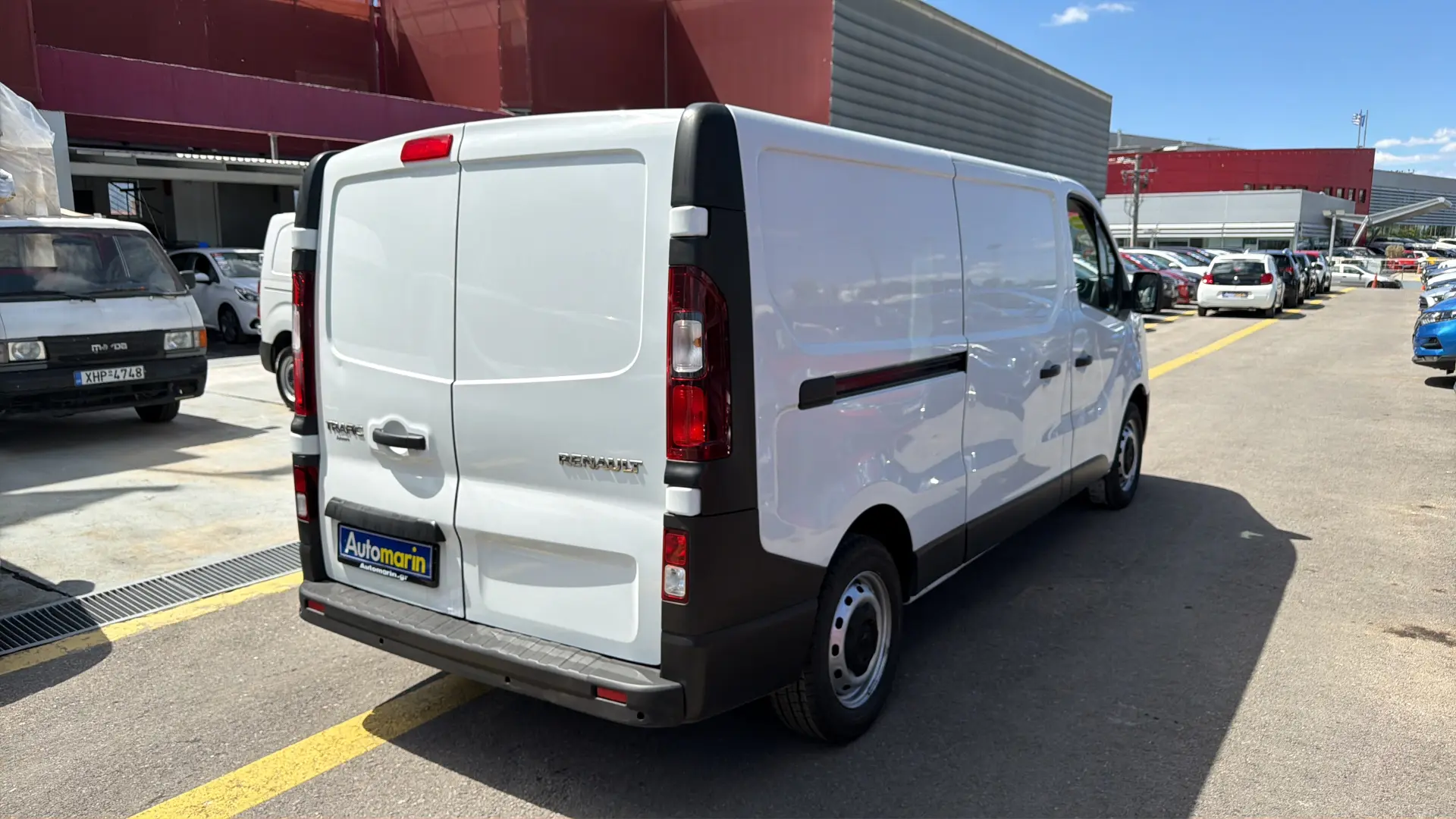 View 4 - Renault Trafic - 2021