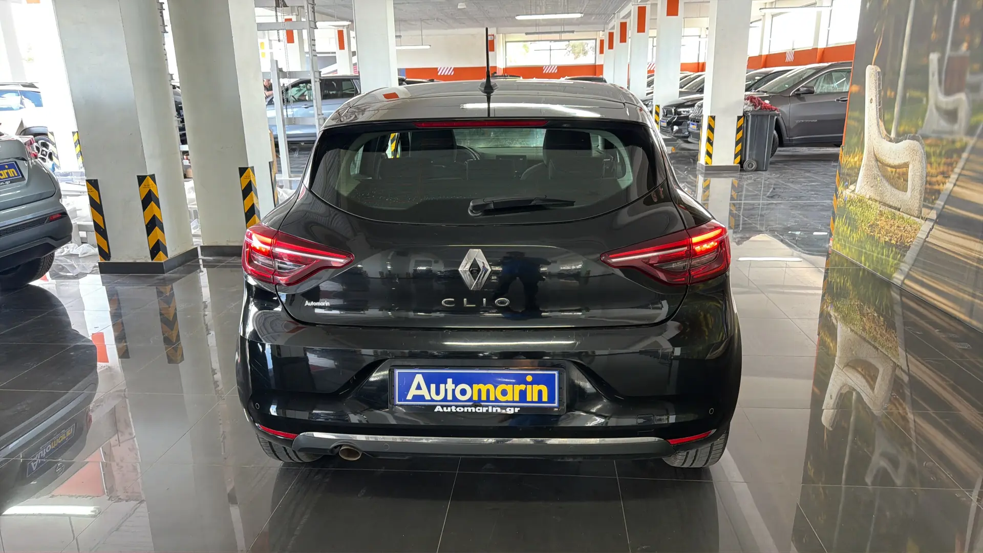 View 5 - Renault Clio - 2020
