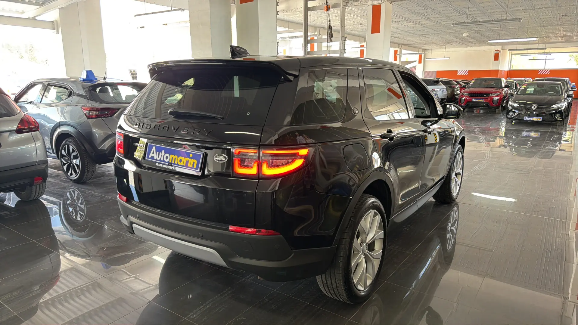 View 4 - Land Rover Discovery Sport - 2020