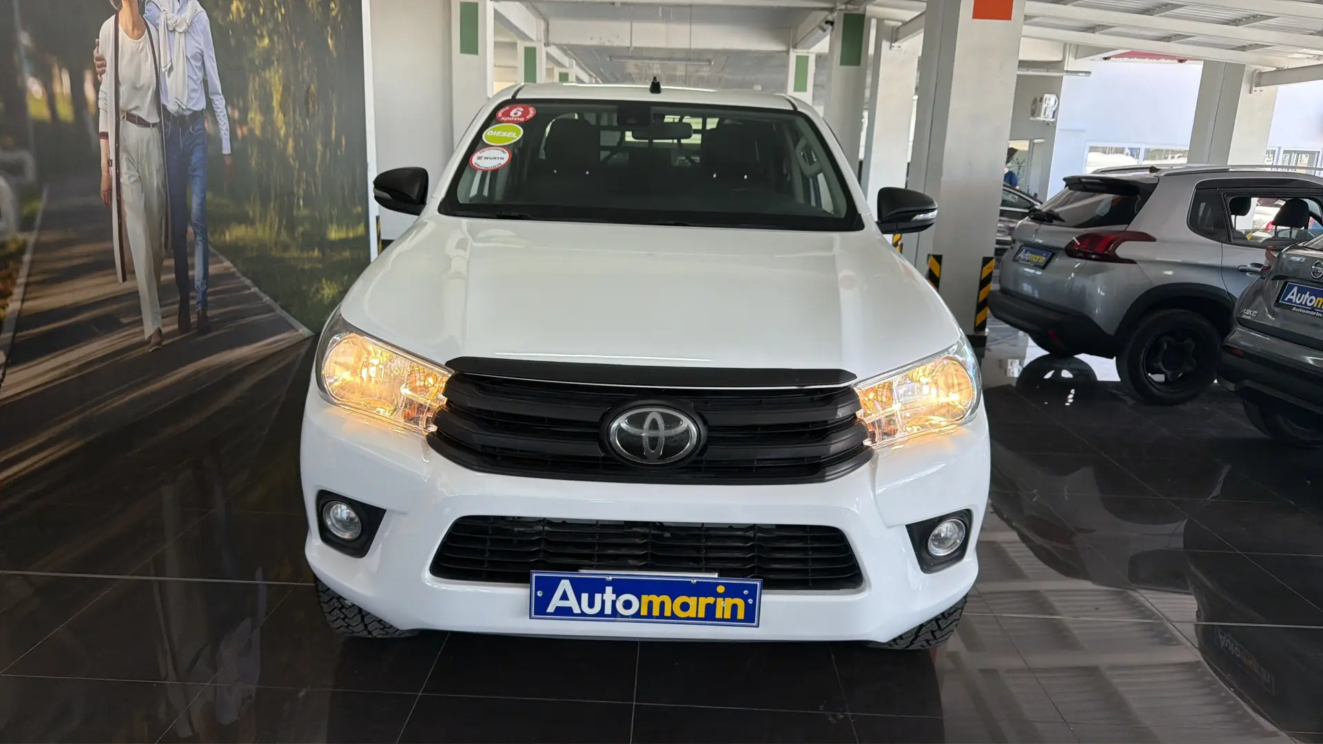 View 2 - Toyota Hilux - 2017