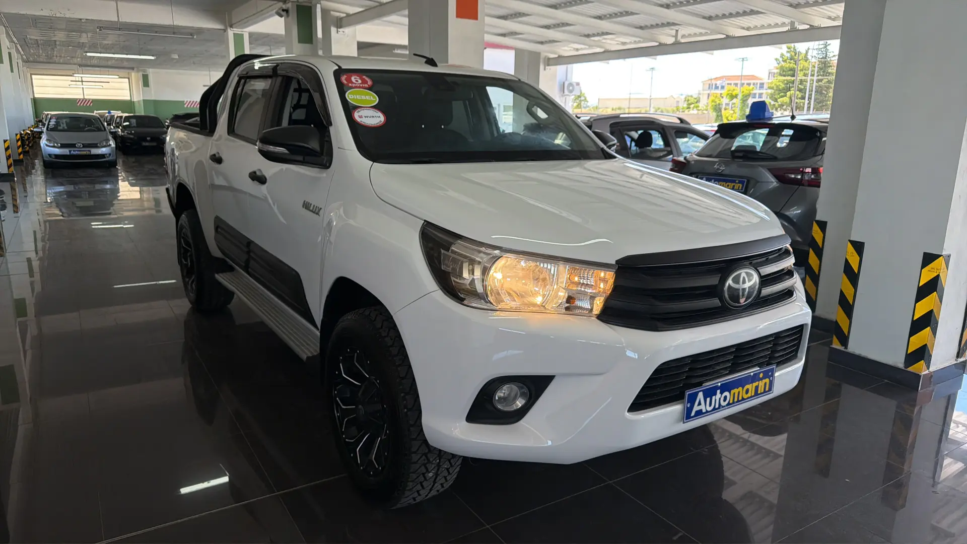 View 3 - Toyota Hilux - 2017