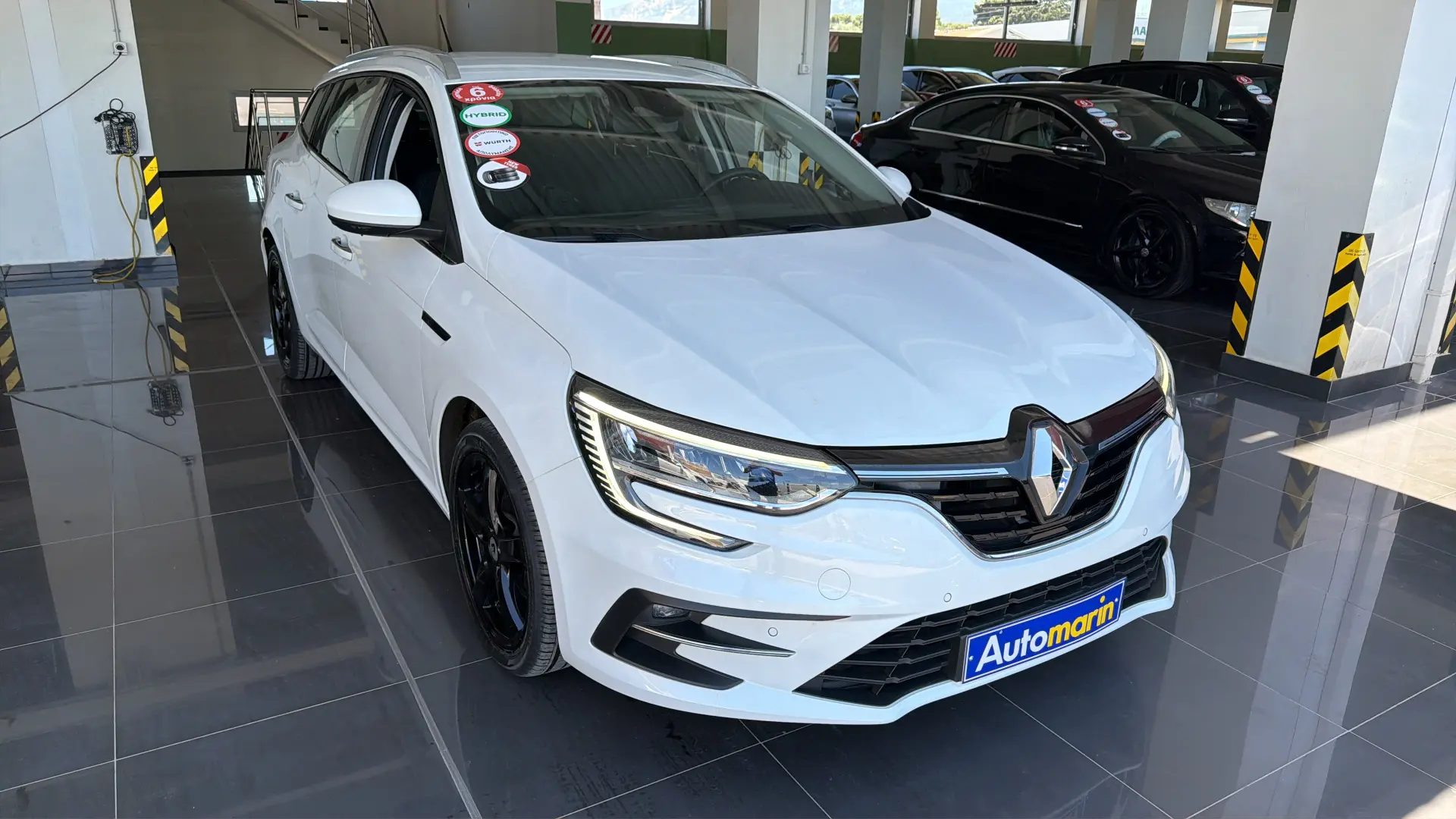 View 3 - Renault Megane - 2022