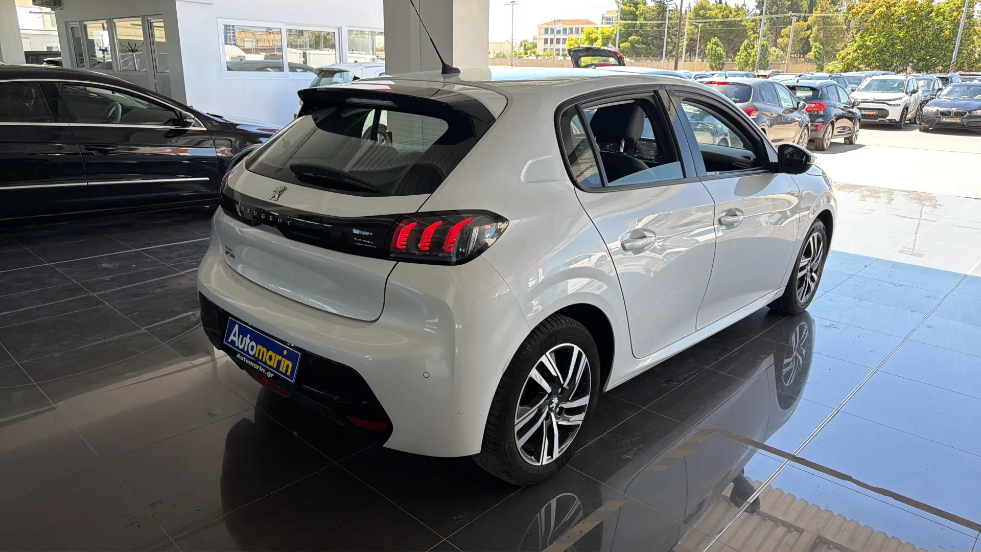View 4 - Peugeot 208 - 2020