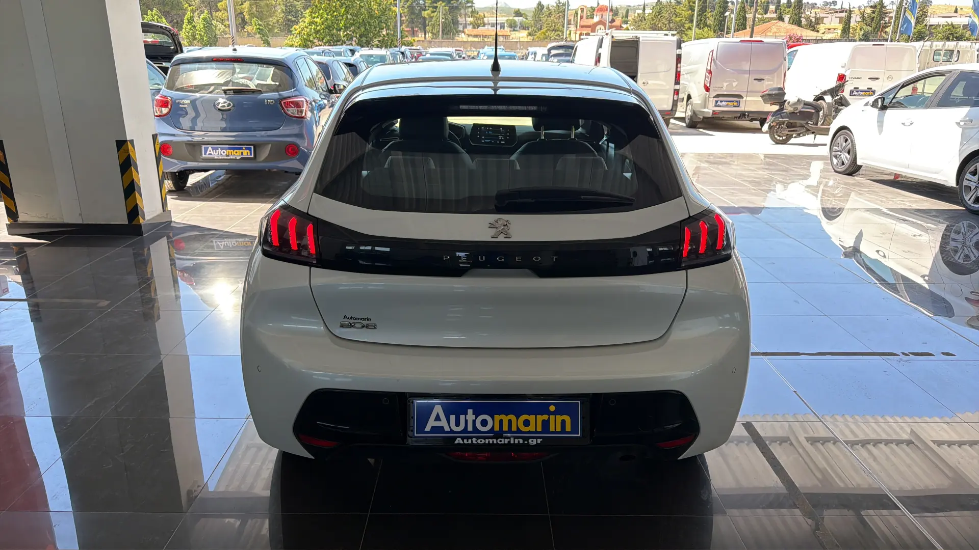 View 5 - Peugeot 208 - 2020