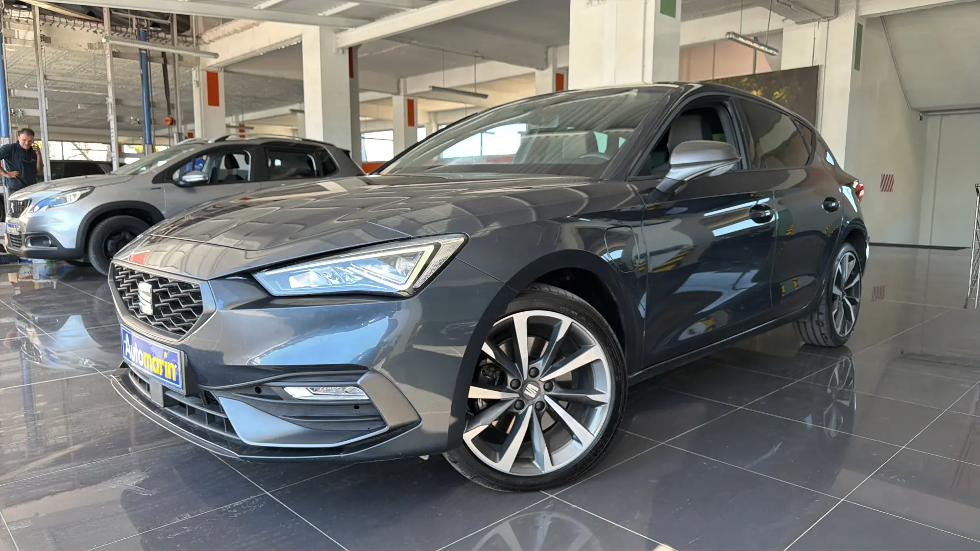 View 1 - Seat Leon - 2021