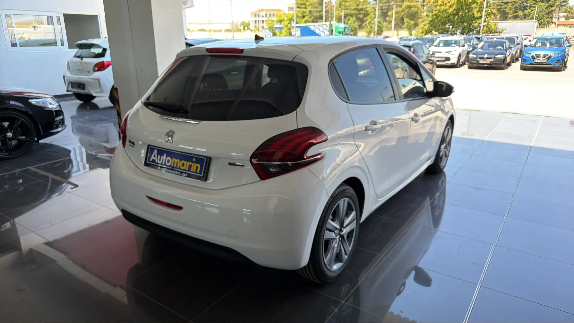 View 4 - Peugeot 208 - 2017