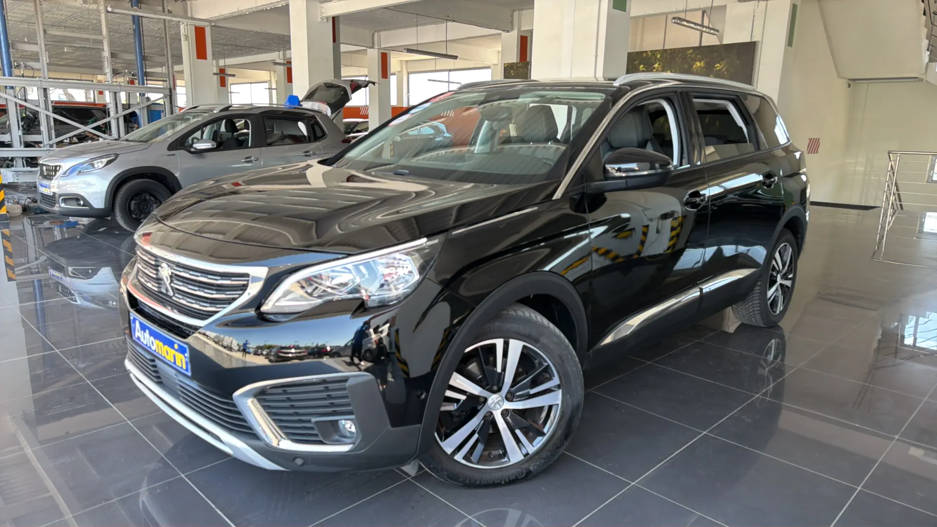 View 1 - Peugeot 5008 - 2019