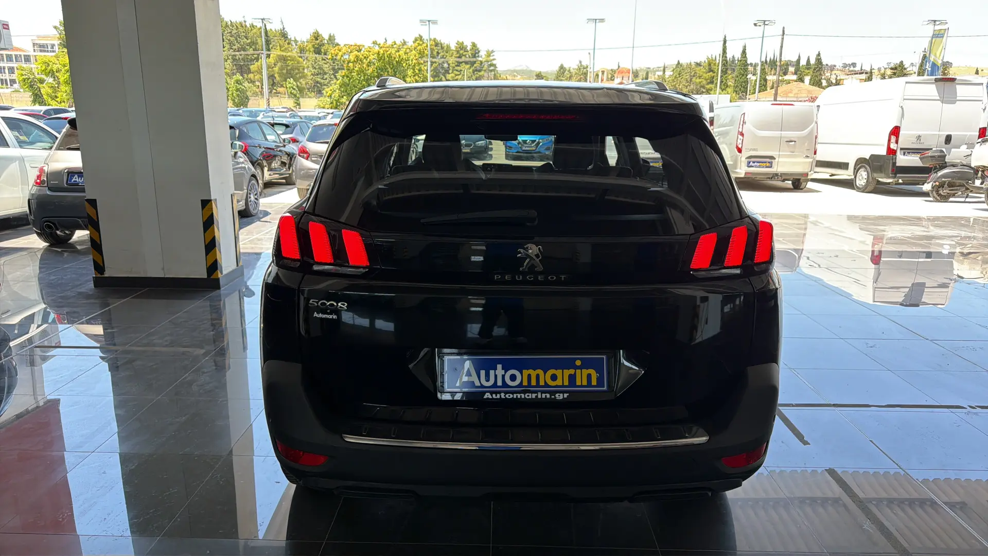 View 5 - Peugeot 5008 - 2019