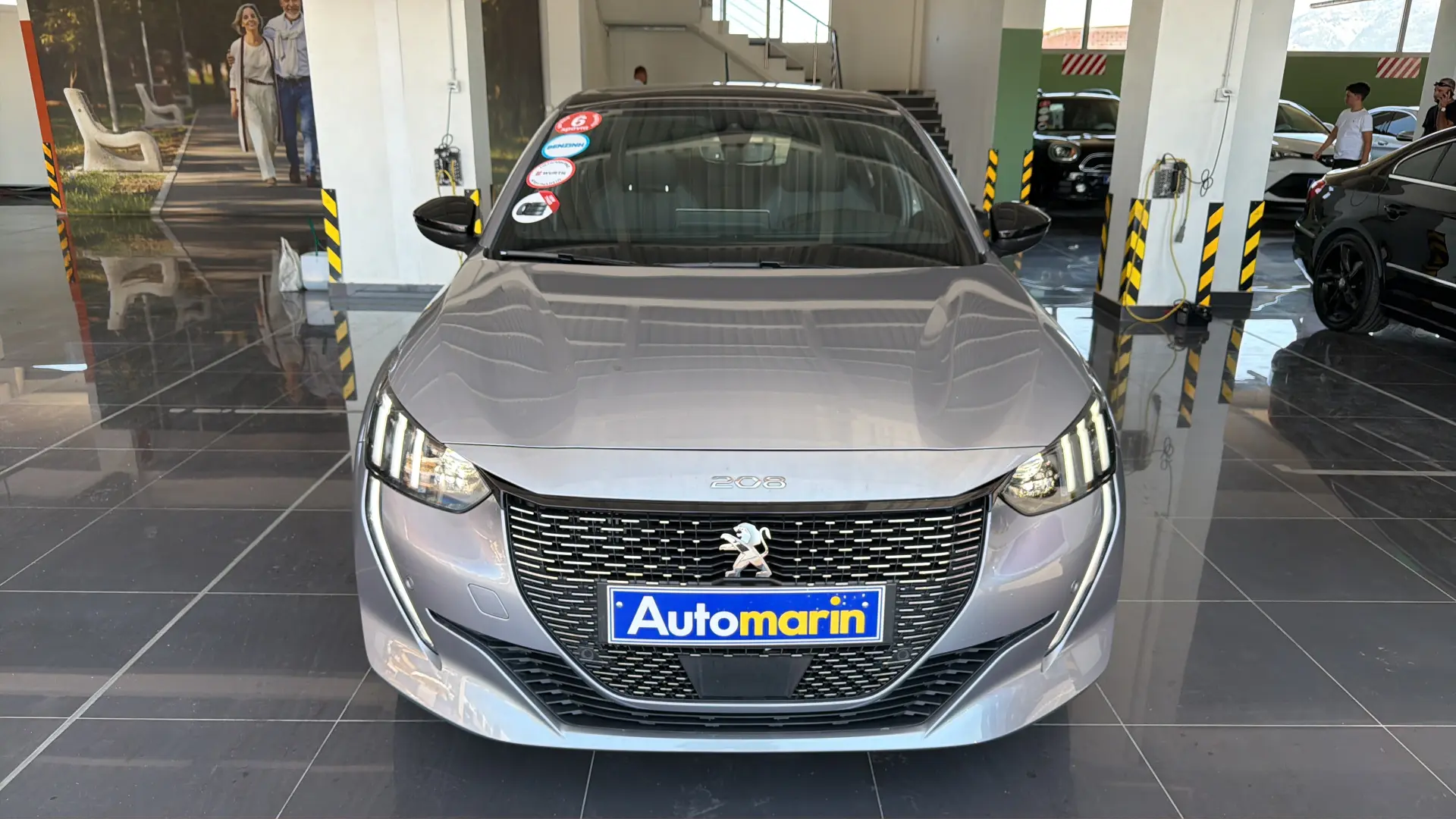 View 2 - Peugeot 208 - 2020