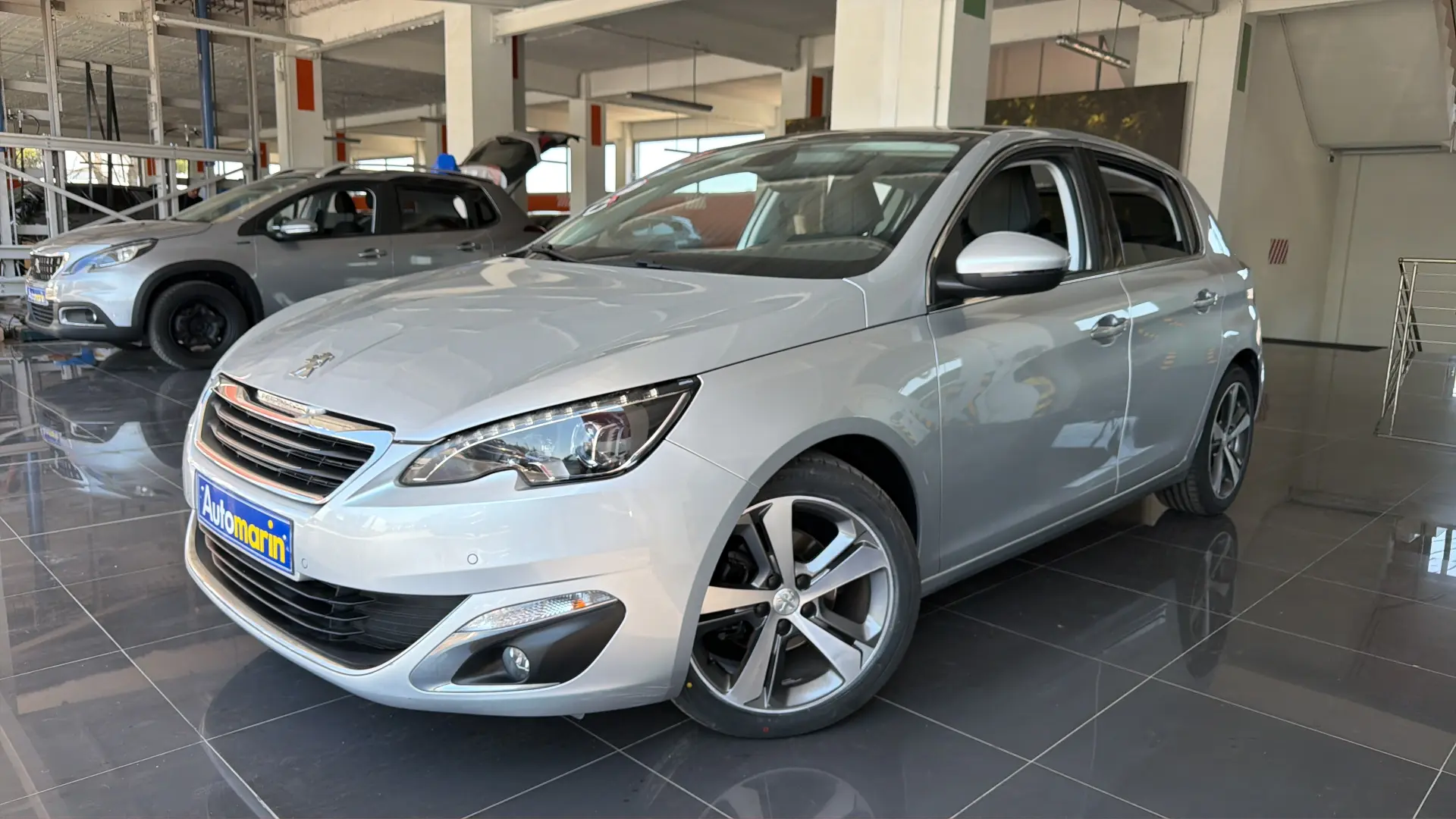 View 1 - Peugeot 308 - 2015